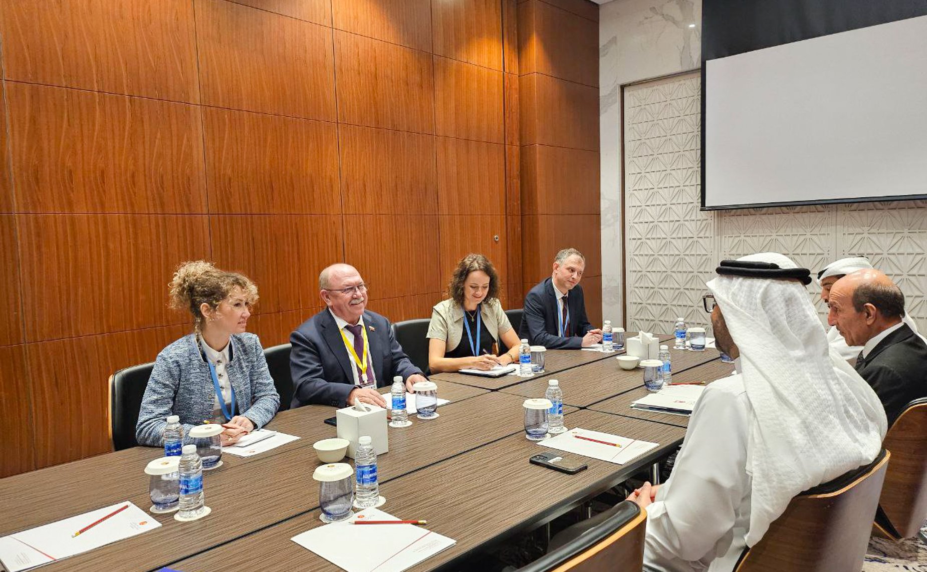 Сенатор Российской Федерации Геннадий Орденов в рамках заседания Постоянного Комитета АПА по экономике и устойчивому развитию провел ряд встреч