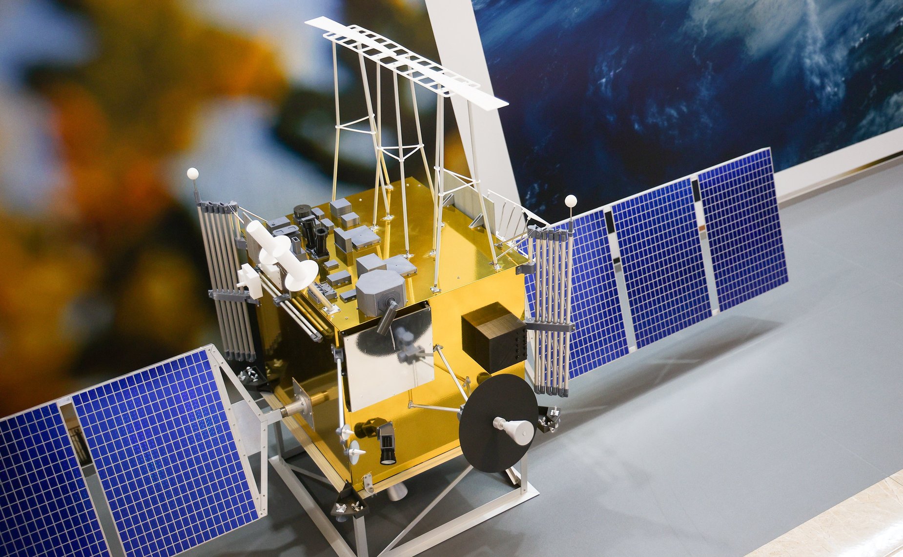 В Совете Федерации состоялось открытие выставки Госкорпорации «Роскосмос»