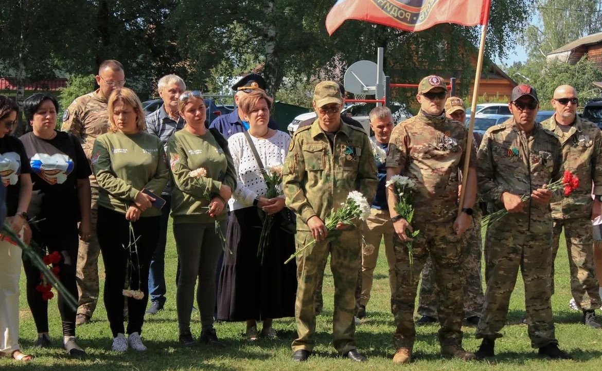 Александр Русаков принял участие в акции-реквиеме, приуроченной ко Дню памяти детей – жертв войны в Донбассе