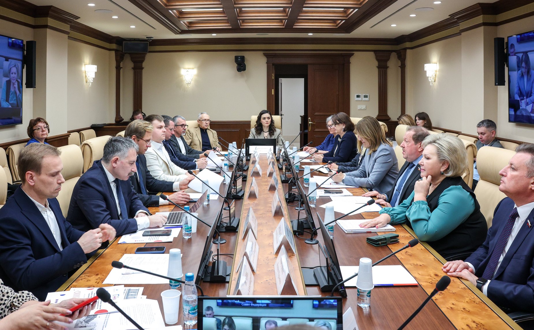 Совещание «Образовательный подход «Обучение служением»: проблемы и перспективы развития»