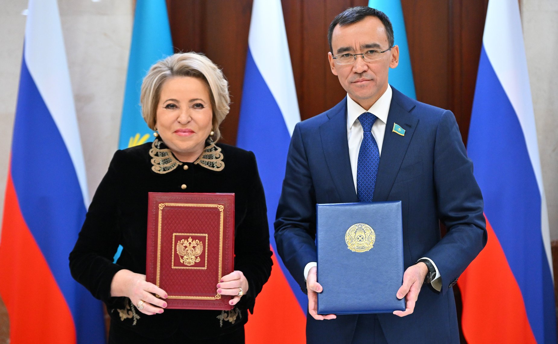 Церемония подписания Плана практических мероприятий («дорожной карты») по развитию межпарламентского сотрудничества между Сенатом Парламента Республики Казахстан и Советом Федерации на 2025–2027 гг