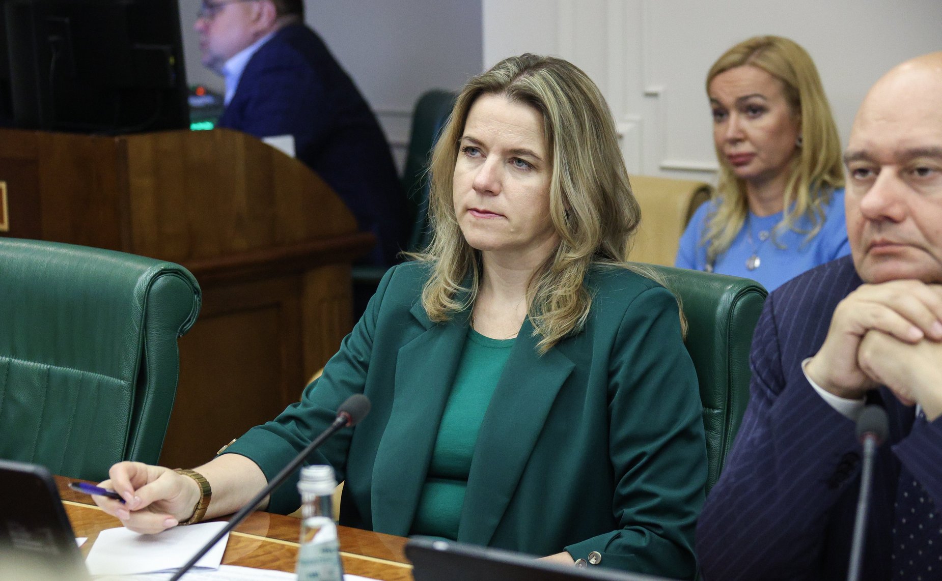 Заседание парламентской комиссии по расследованию преступных действий в отношении несовершеннолетних со стороны киевского режима