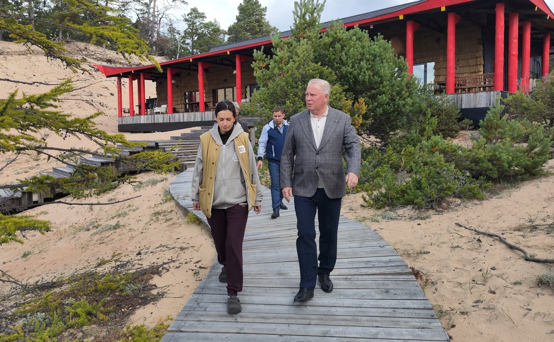 Вячеслав Наговицын обсудил развитие туристической инфраструктуры на Байкале