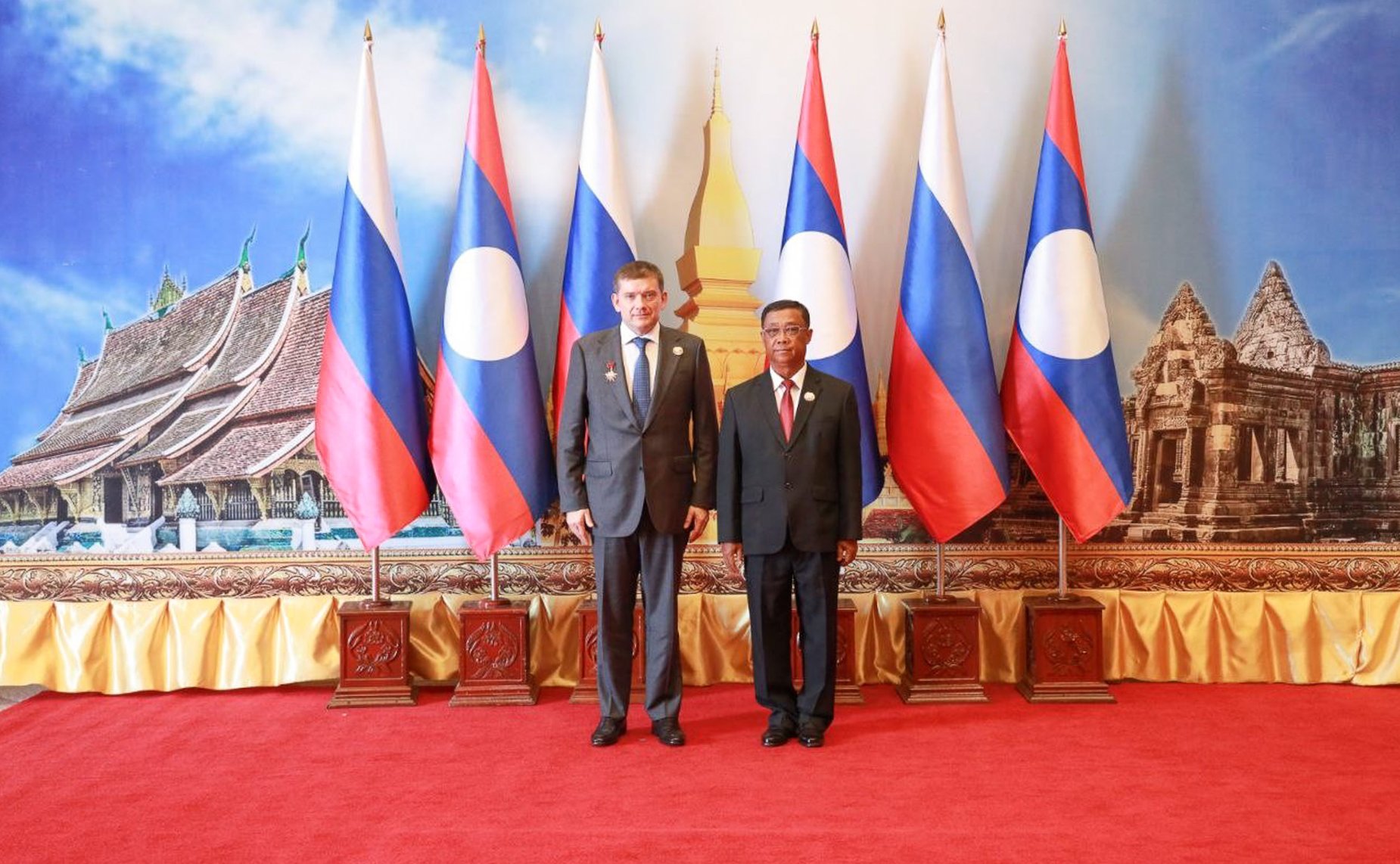 Руководитель группы по сотрудничеству Совета Федерации с парламентом Лаоса Николай Журавлёв провёл встречу с заместителем Председателя Национального собрания, руководителем группы с лаосской стороны Сувоном Лыангбунми