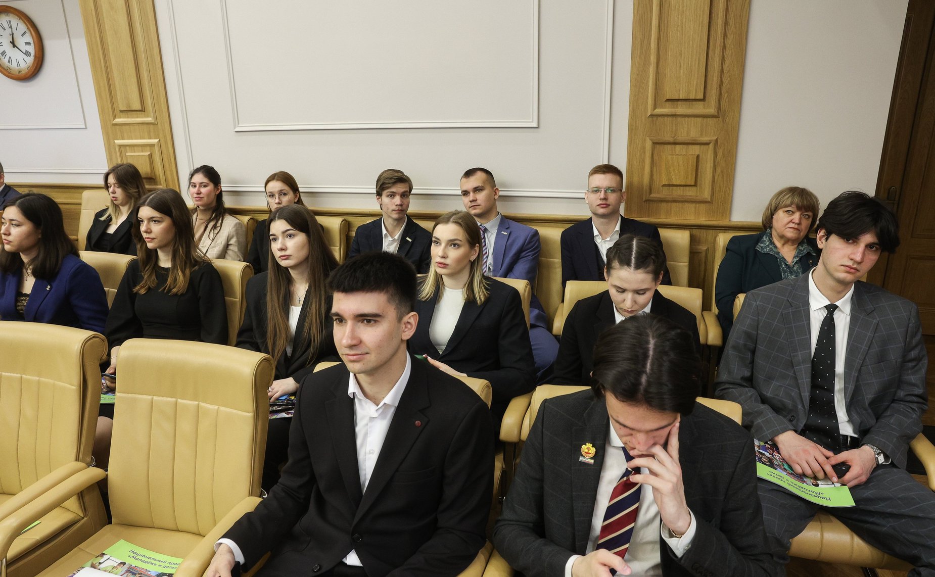 Открытый диалог с участием руководителя Федерального агентства по делам молодежи
