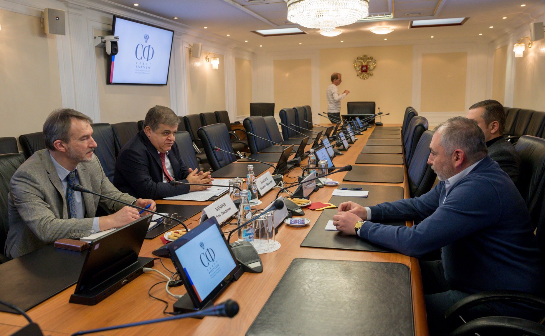 В. Джабаров провел встречу с депутатом Парламента Армении, членом ПА ОБСЕ Т. Уриханяном