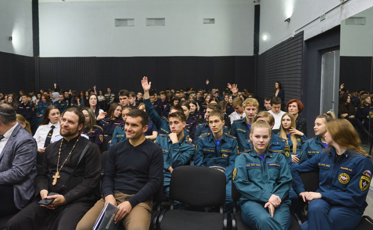 Маргарита Павлова провела урок-встречу со студентами Челябинского юридического колледжа