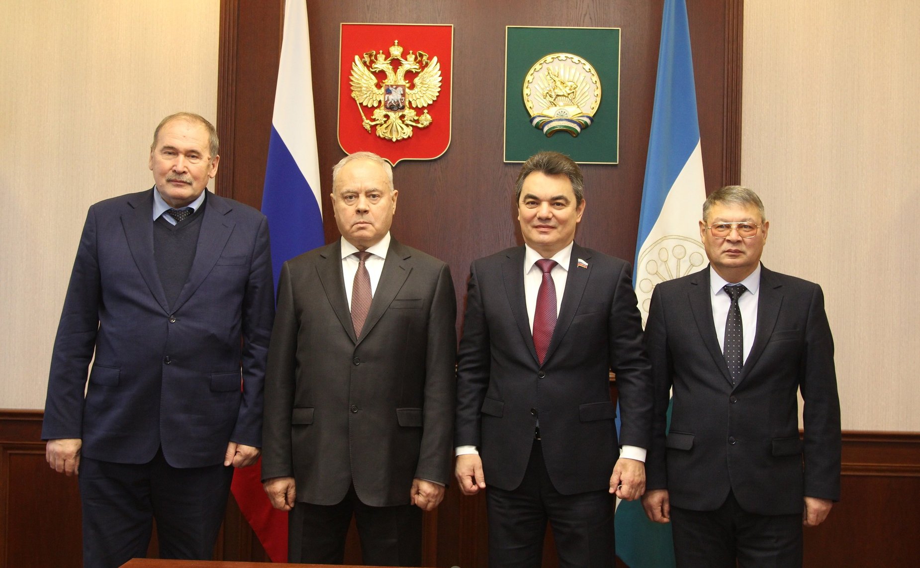 Ирек Ялалов и глава парламента Республики вручили награды Совета Федерации руководству геопарка и администрации Салаватского района