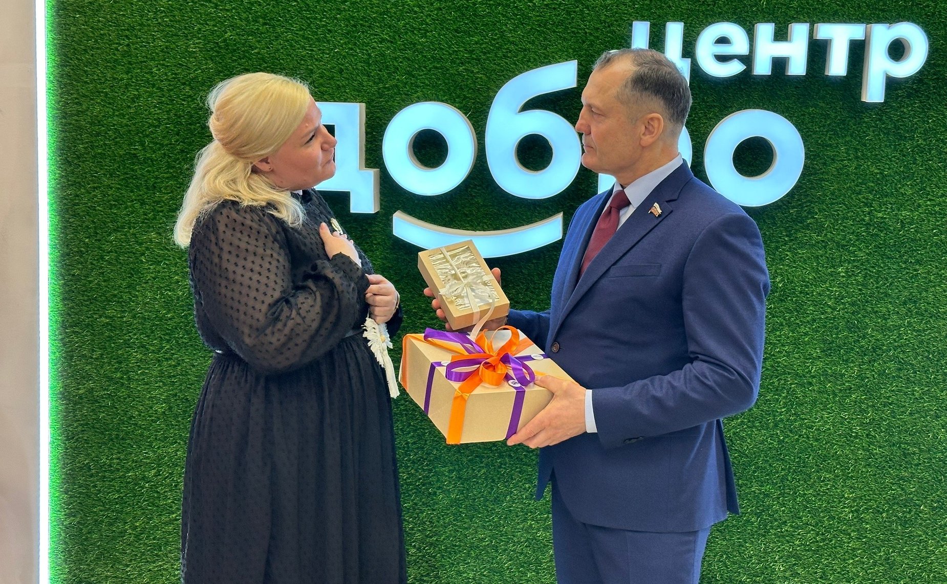 Игорь Мурог встретился с волонтерами «Добро.Центр города Рязани» и вручил награды активистам