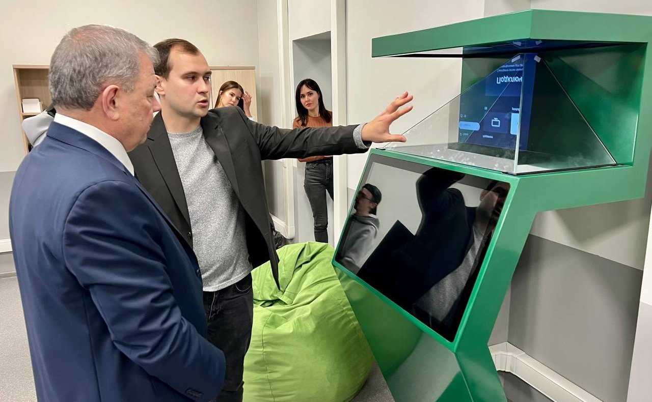 Анатолий Артамонов принял участие в совещании по возрождению в Калужской области регионального отделения «Российских студенческих отрядов»