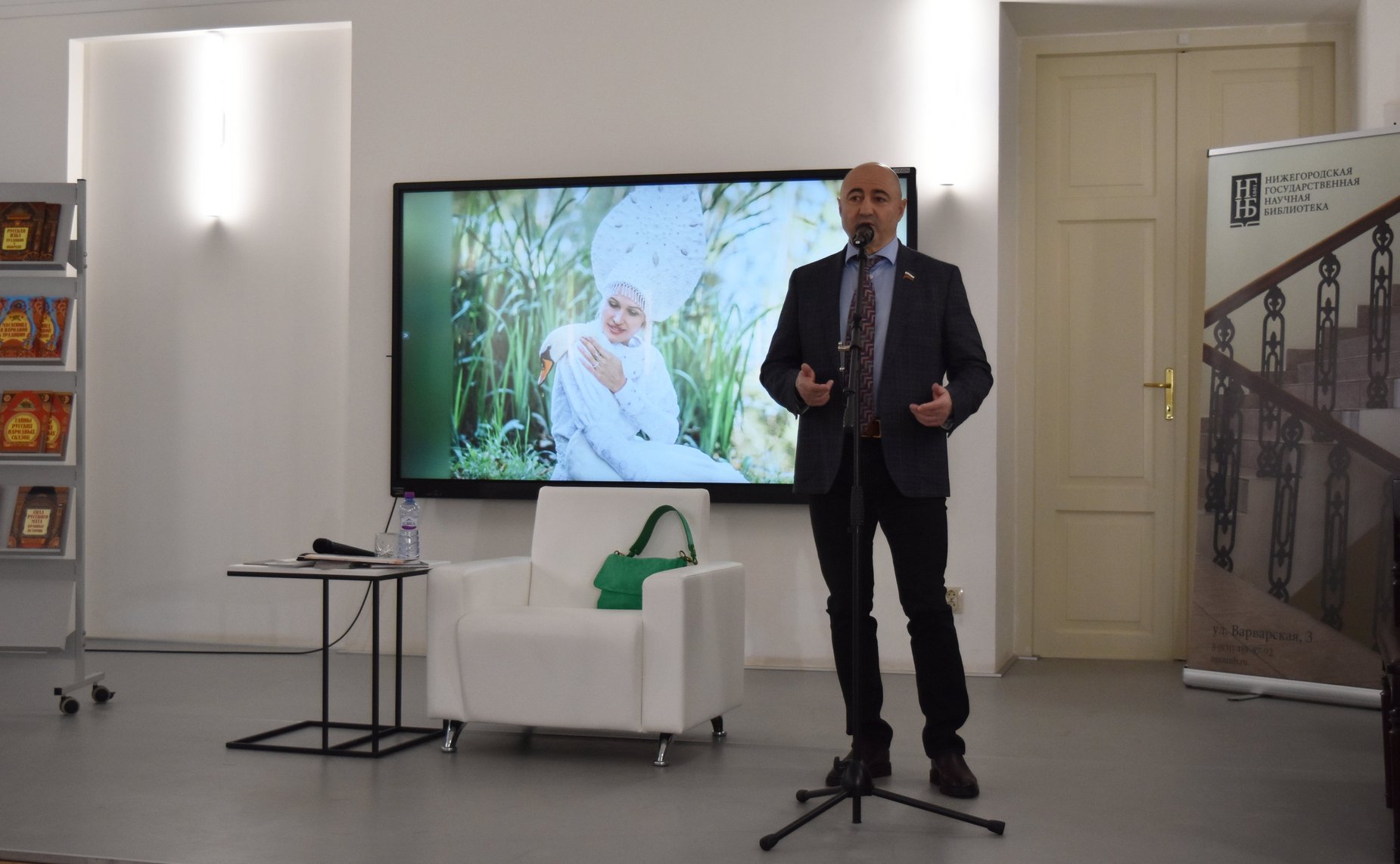 Александр Вайнберг открыл в Нижнем Новгороде выставку «Удивительная Русь»