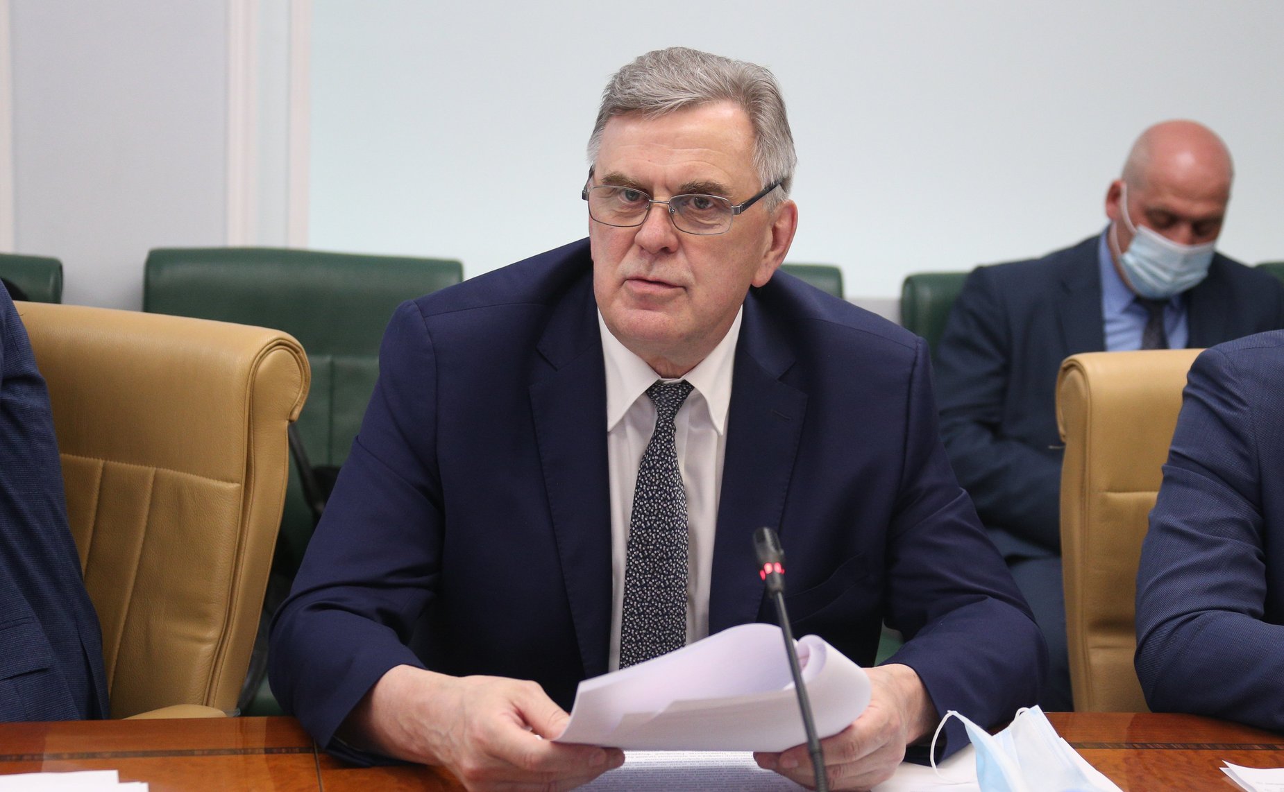 Круглый стол Комитета СФ по экономической политике совместно с Комитетами СФ по федеративному устройству, региональной политике, МСУ и делам Севера и по бюджету и финансовым рынкам