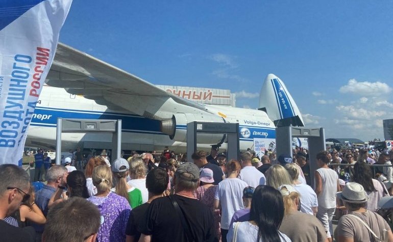 Сергей Рябухин поздравил жителей Ульяновской области с Днем Воздушного Флота России