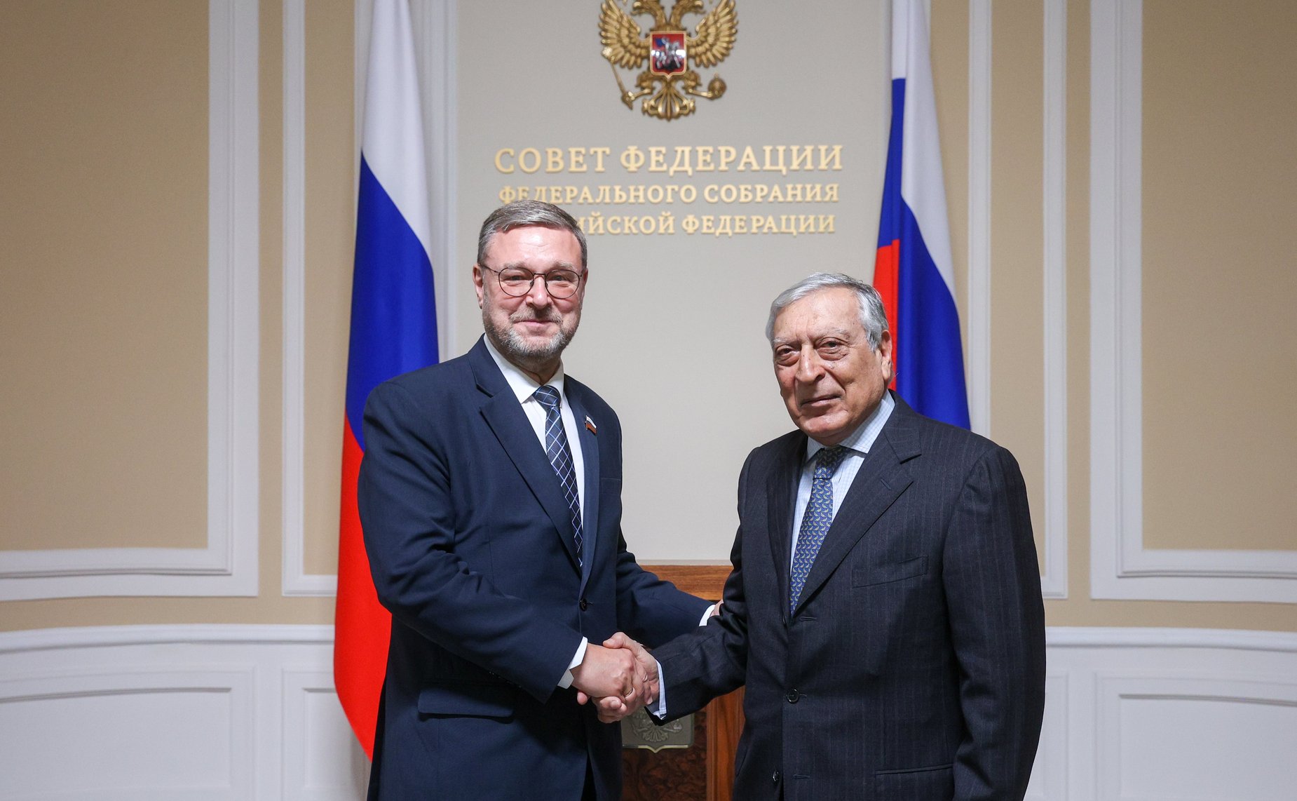 Встреча заместителя Председателя Совета Федерации Константина Косачева с президентом Университета им. Джавахарлала Неру (Индия) профессором Канвалом Сибалом