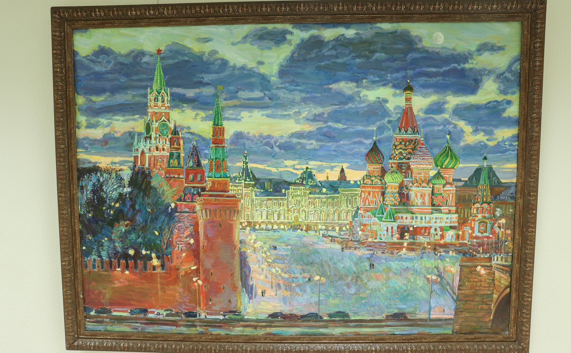 Открытие в Совете Федерации выставки художника-живописца Ильи Лысенкова «Под небом одним»