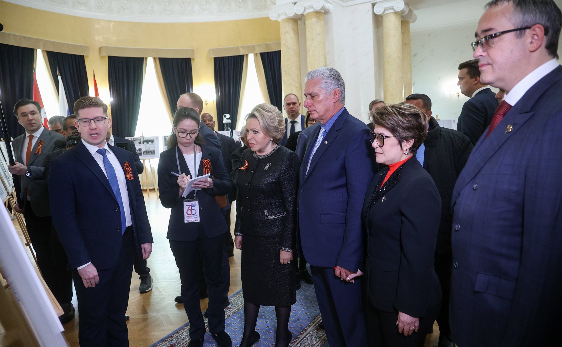 Председатель Совета Федерации Валентина Матвиенко, Президент Кубы Мигель Марио Диас-Канель и Председатель Московской городской Думы Алексей Шапошников открыли фотовыставку, посвящённую 65-летию восстановления российско-кубинских дипломатических отношений