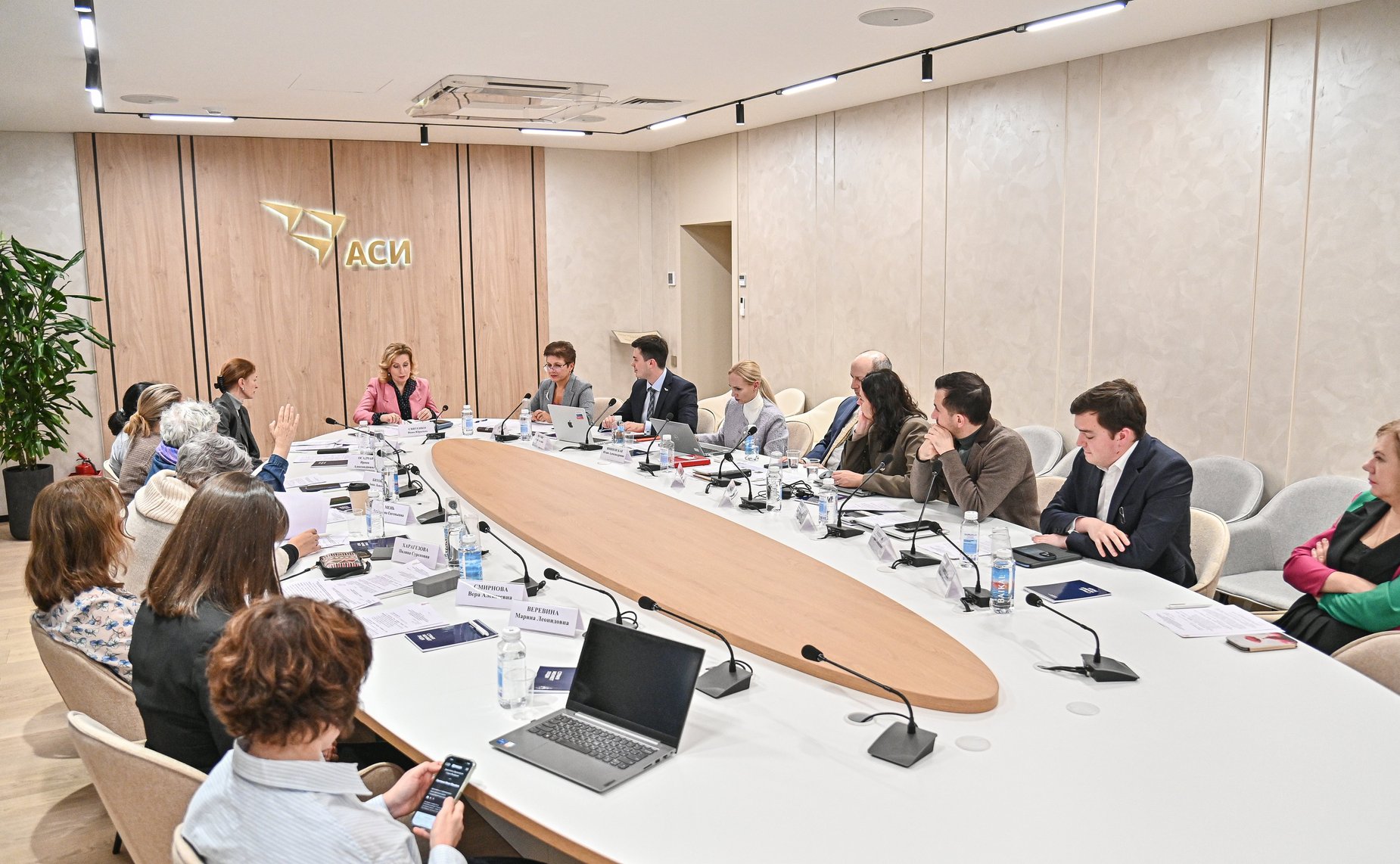 Заместитель Председателя Совета Федерации Инна Святенко провела заседание рабочей группы «Социальные проекты» Агентства стратегических инициатив