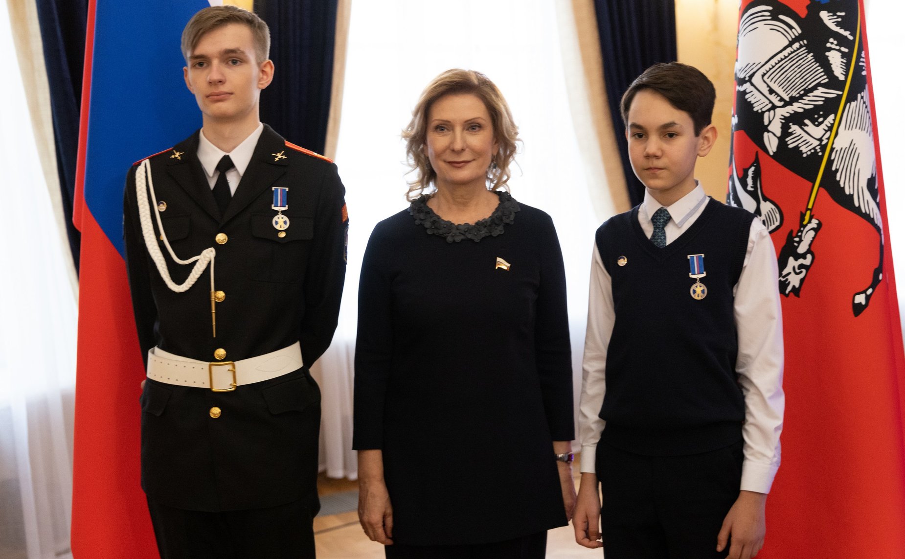 Инна Святенко и Владимир Кожин вручили награды детям-героям