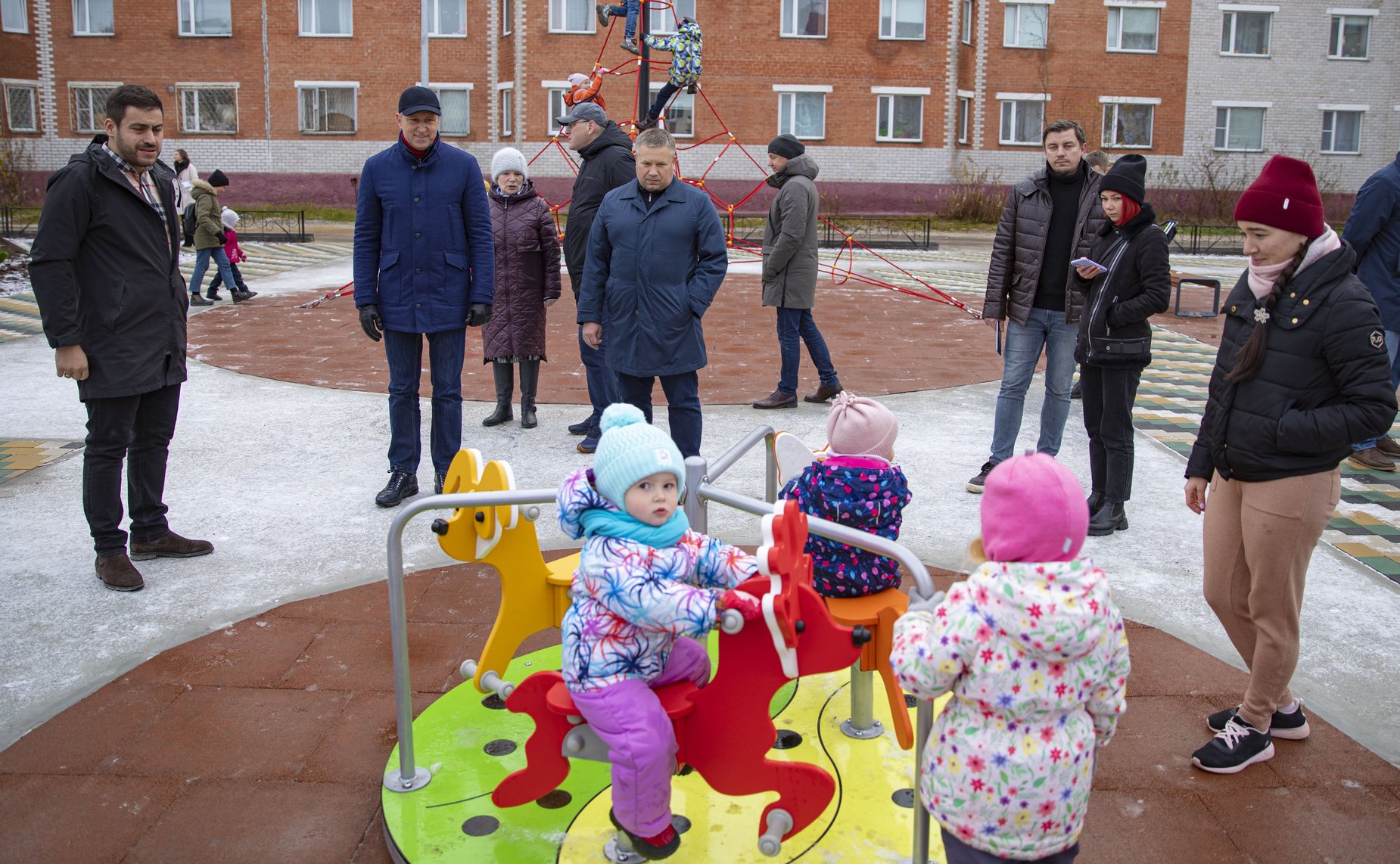 Денис Гусев в рамках работы в регионе принял участие в открытии спортивно-игровых кластеров и презентации туристического маршрута