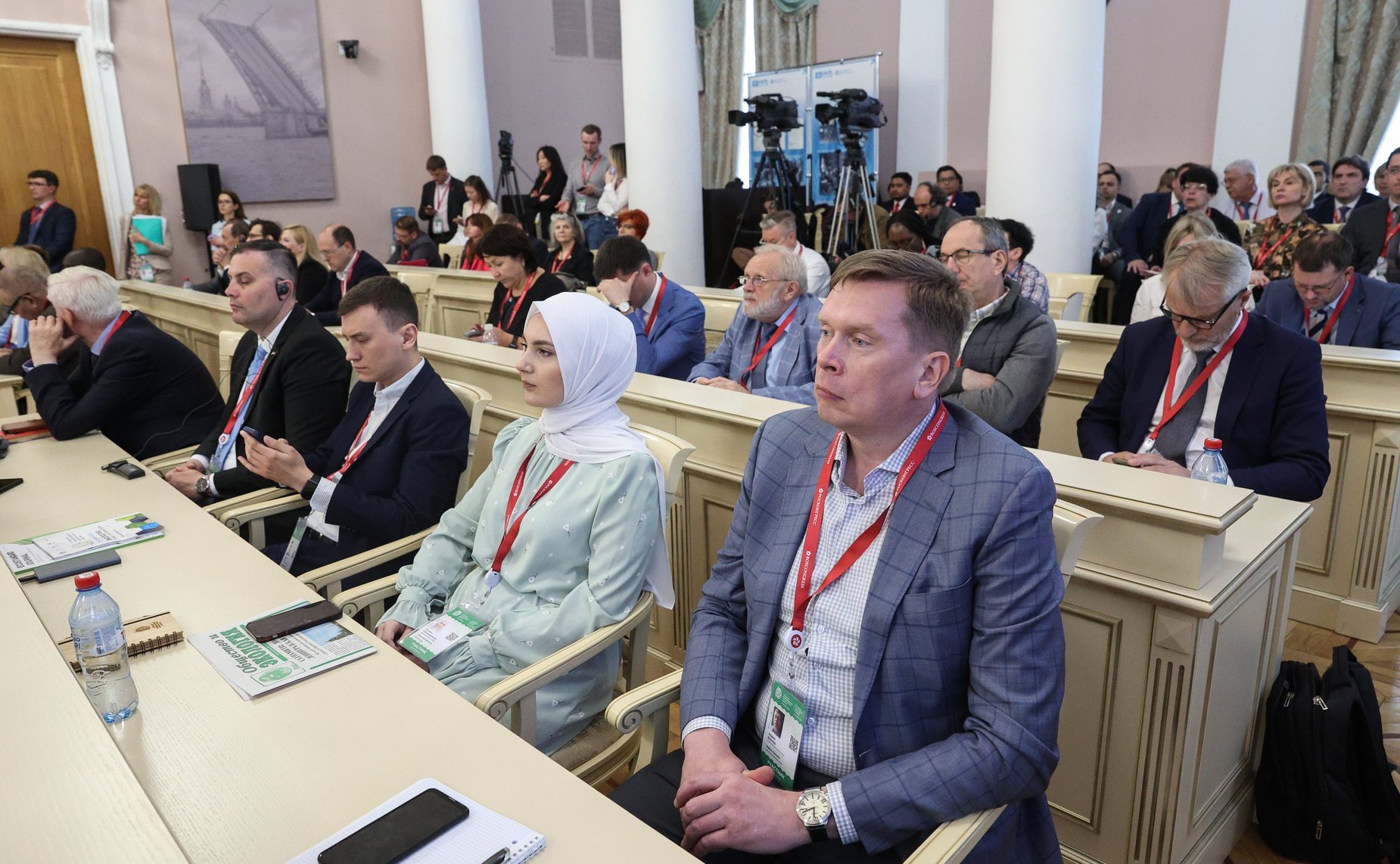 Круглый стол «Климат: новые вызовы столетия» в рамках X Невского международного экологического конгресса