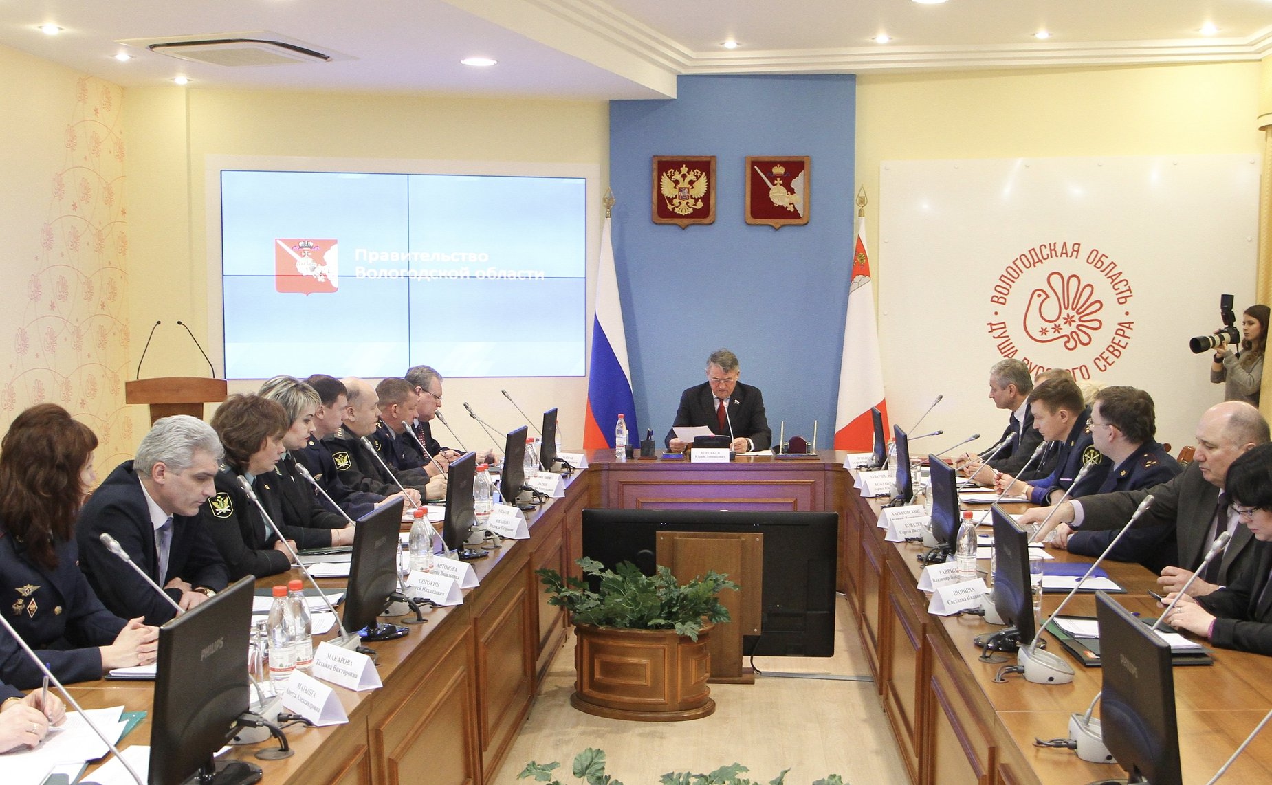 Ю. Воробьев принял участие в обсуждении проблем социального обеспечения сотрудников ФСИН и ФССП