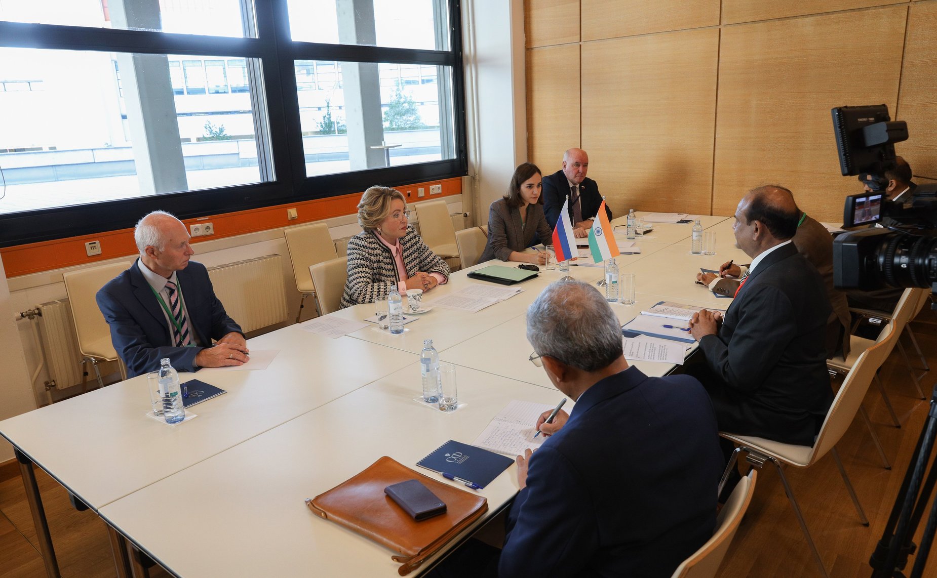 Валентина Матвиенко провела встречу со Спикером Народной палаты Парламента Республики Индии Шри Омом Бирлой