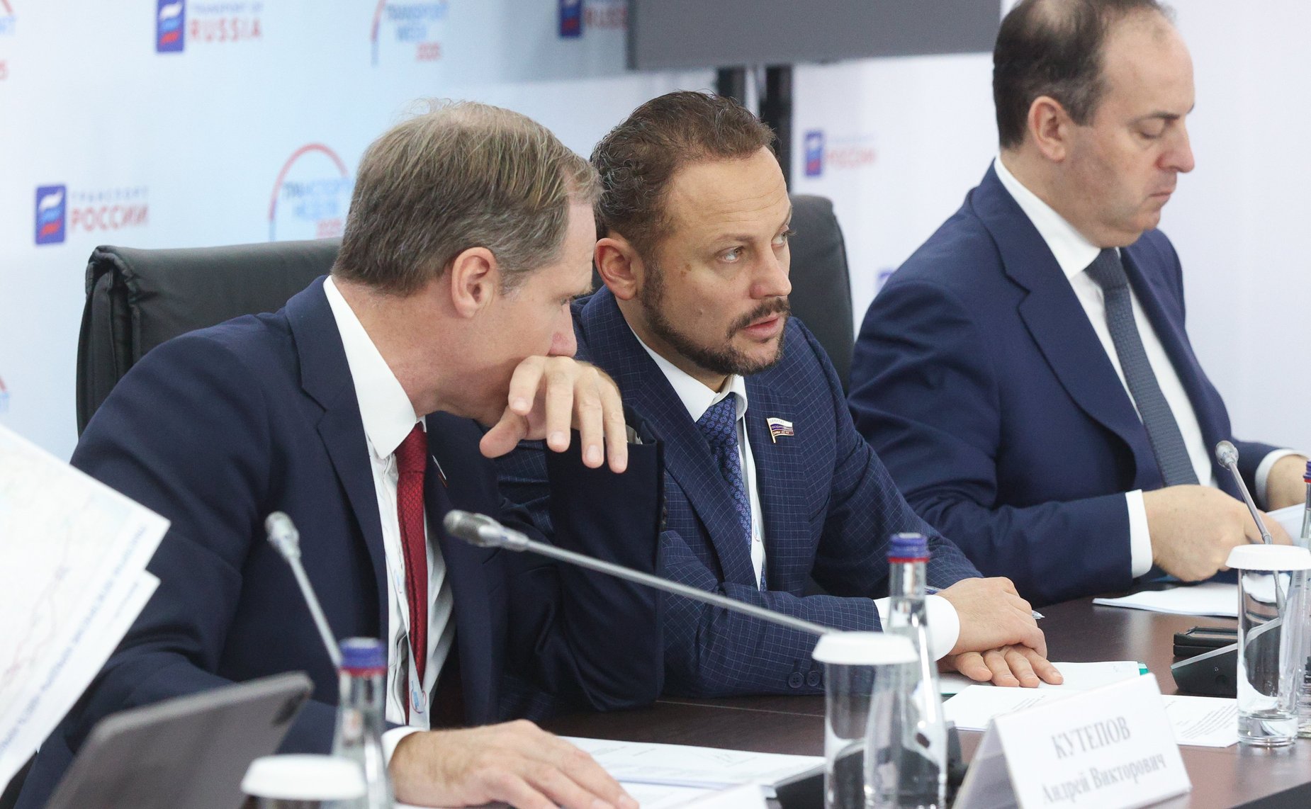 Совместное заседание Комитета Совета Федерации по экономической политике и Комитета Государственной Думы по транспорту в рамках Транспортной недели – 2025 «О совместных подходах к развитию пунктов пропуска через Государственную границу РФ»