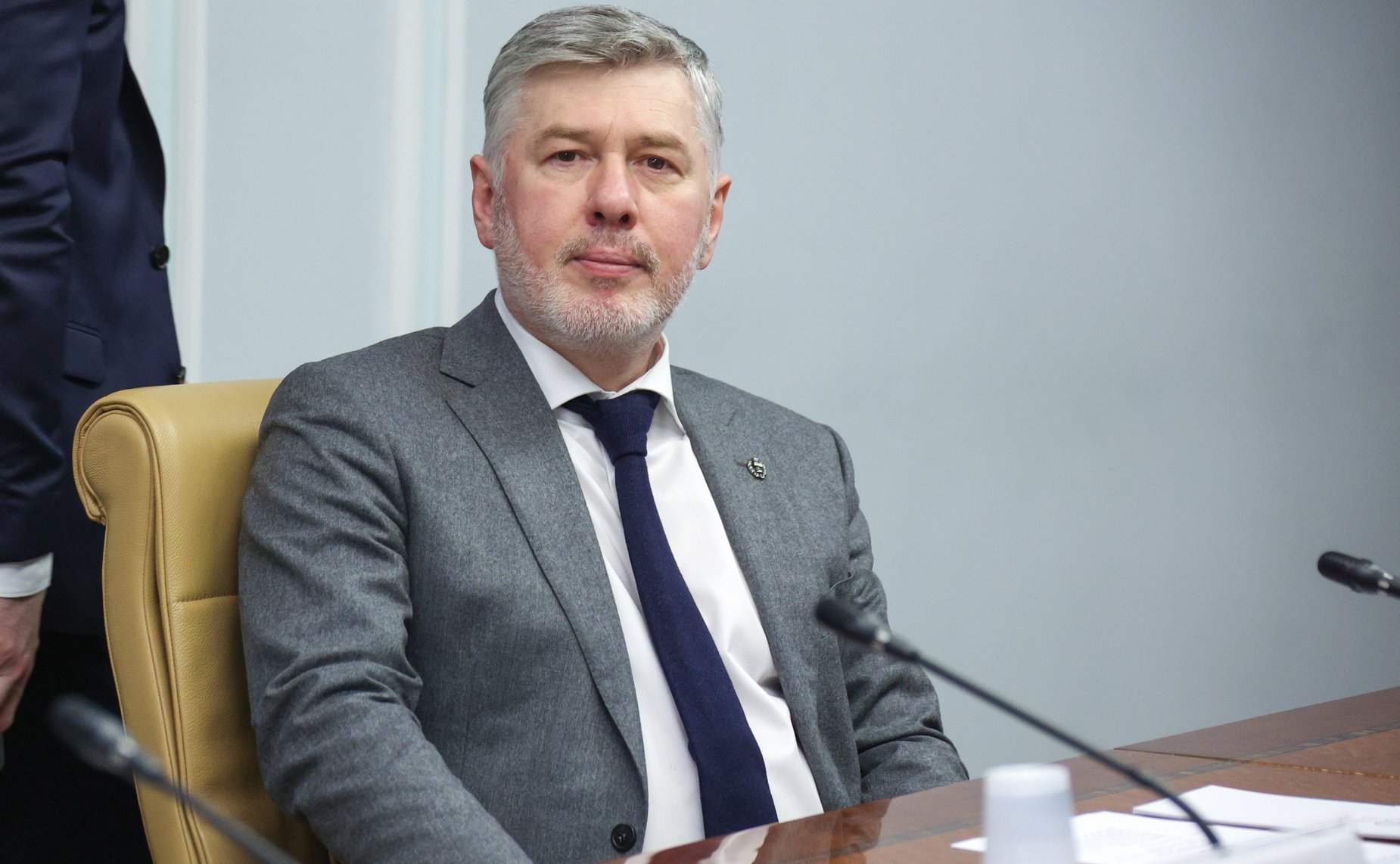 Круглый стол Комитета СФ по конституционному законодательству и государственному строительству «Профессионализация судебного представительства. Совершенствование механизма реализации конституционного права граждан на квалифицированную юридическую помощь»