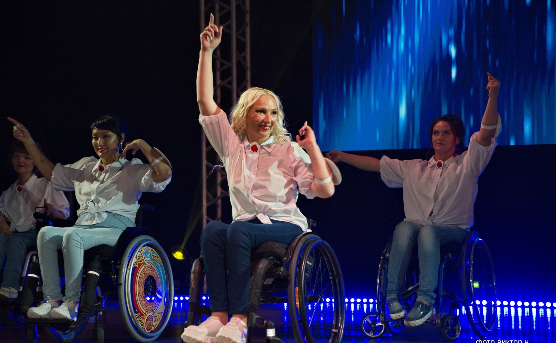 Маргарита Павлова и Дина Оюн приняли участие в социально-культурном проекте, направленном на поддержку девушек с ограниченными возможностями здоровья