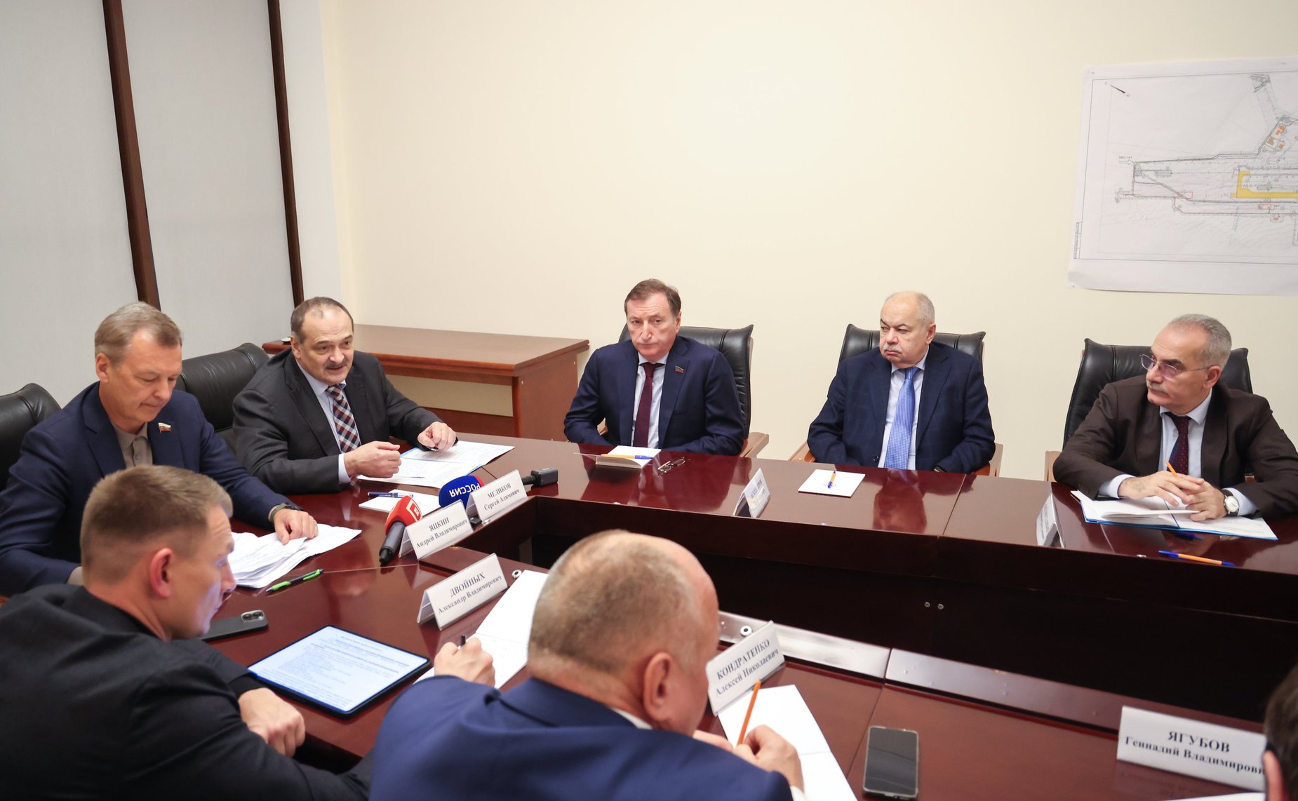 Первый заместитель Председателя Совета Федерации Андрей Яцкин провел в Республике Дагестан выездное совещание по вопросу «О мерах по развитию системы обращения с твердыми коммунальными отходами»