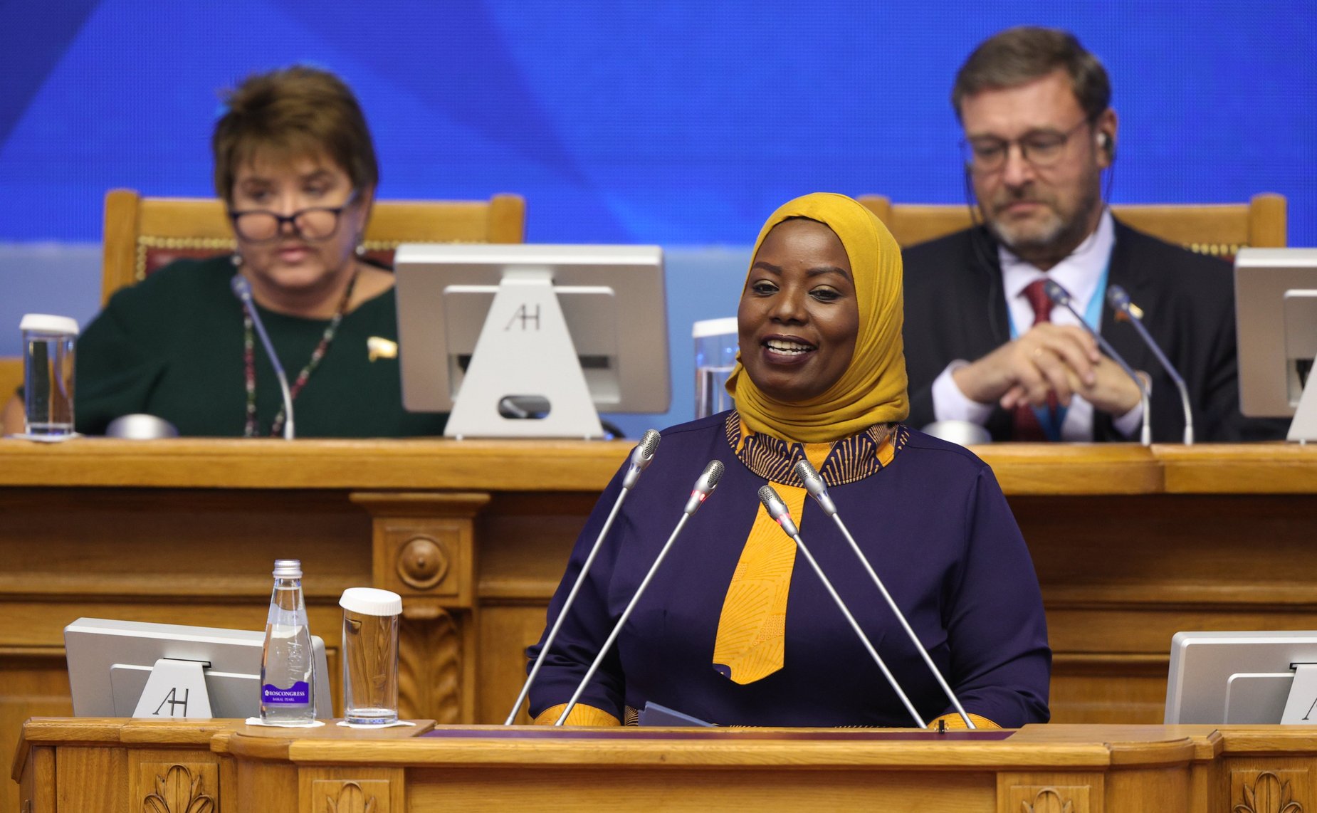 Пленарное заседание – межпарламентского диалога «Миссия женщин в развитии дипломатии мира и доверия»