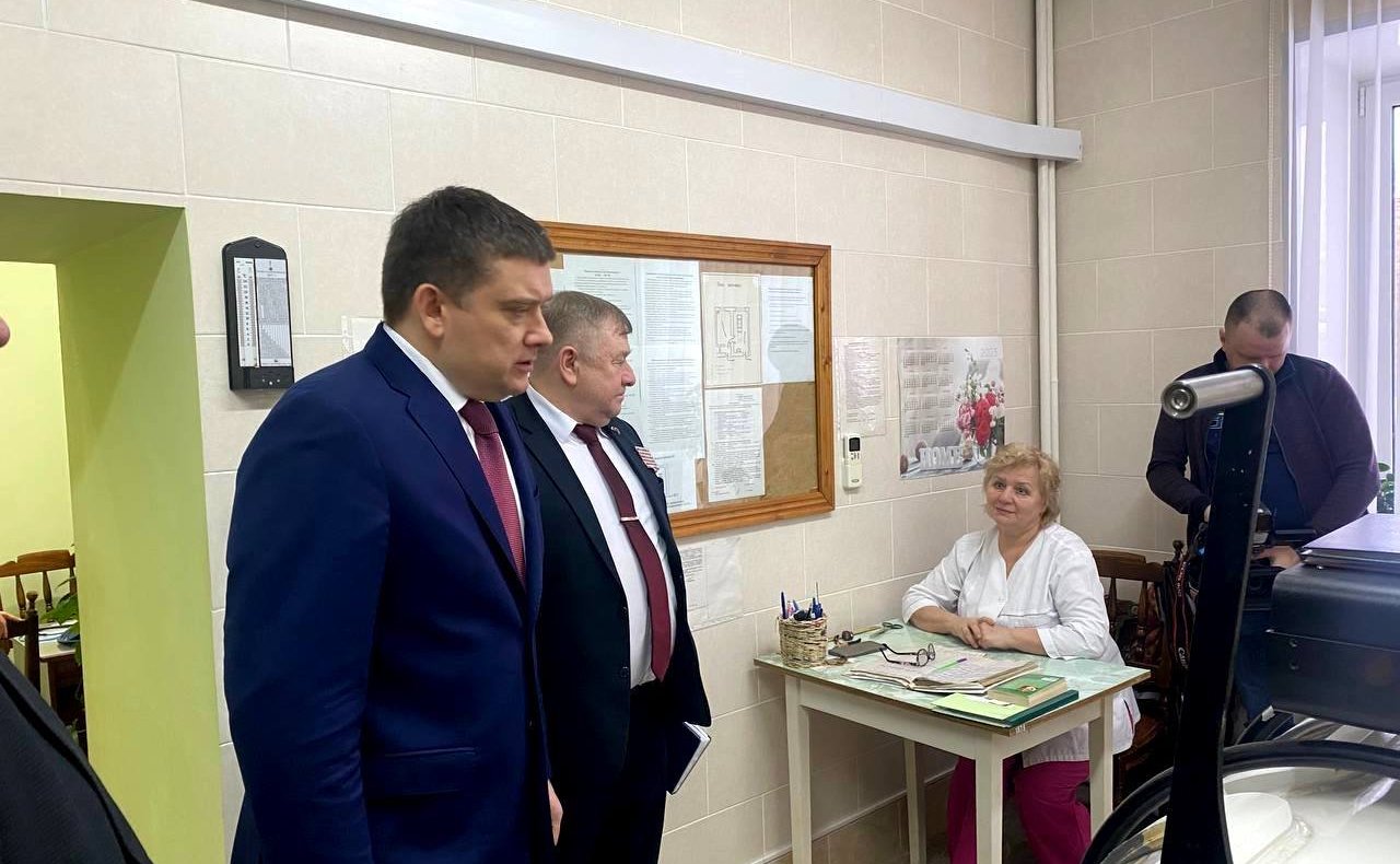 Николай Журавлев в рамках рабочей поездки в регион обсудил вопросы реализации оздоровительной санаторно-курортной программы для участников СВО