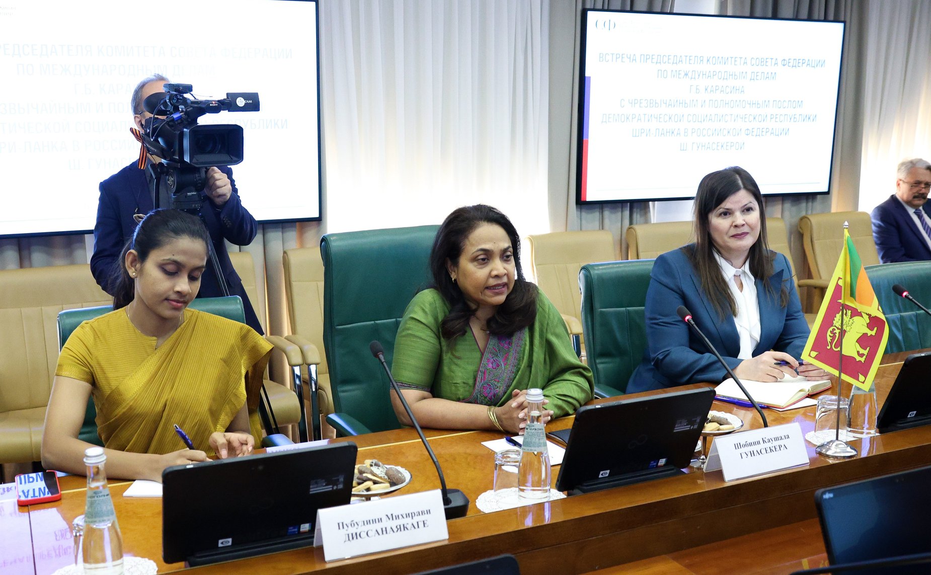 Григорий Карасин провел рабочую встречу с Чрезвычайным и Полномочным Послом Демократической Социалистической Республики Шри-Ланка в РФ Шобини Каушалой Гунасекерой