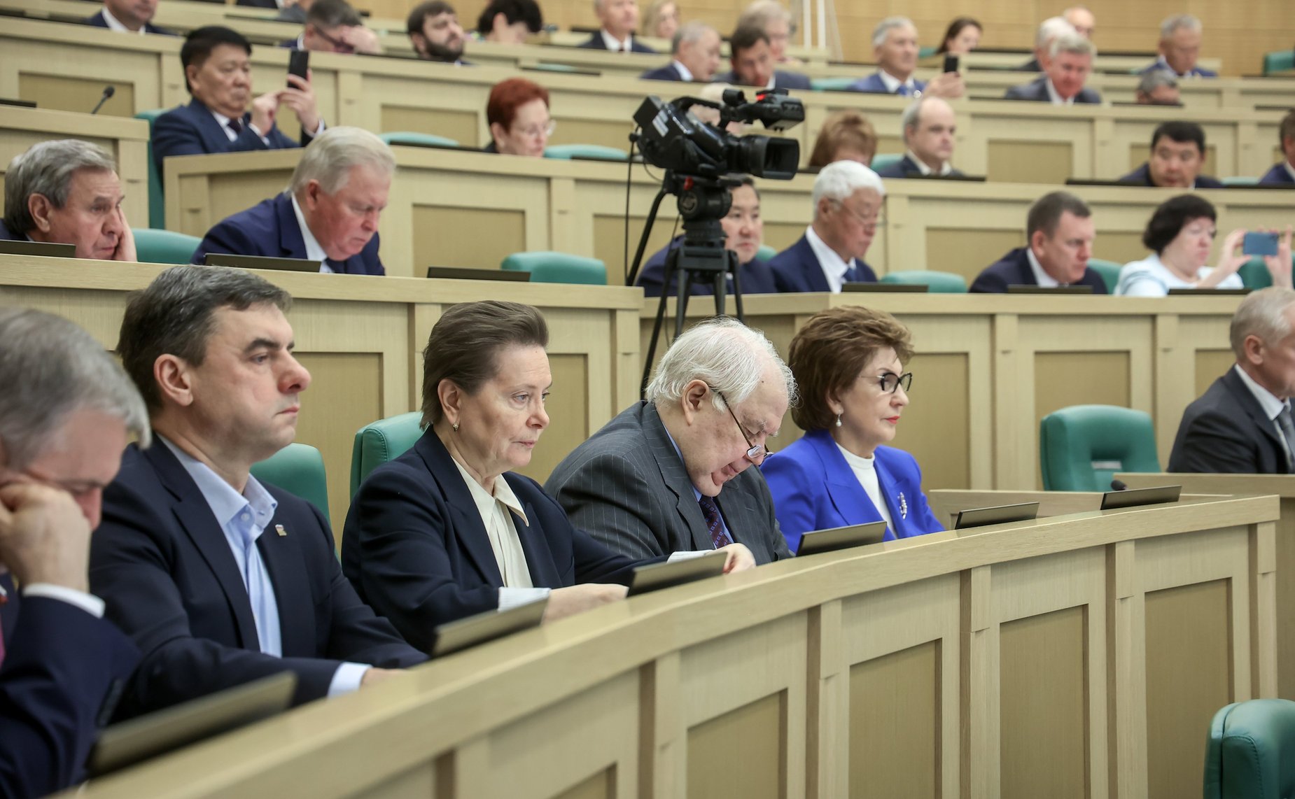 Парламентские слушания на тему «О параметрах проекта федерального бюджета на 2025 год и на плановый период 2026 и 2027 годов»