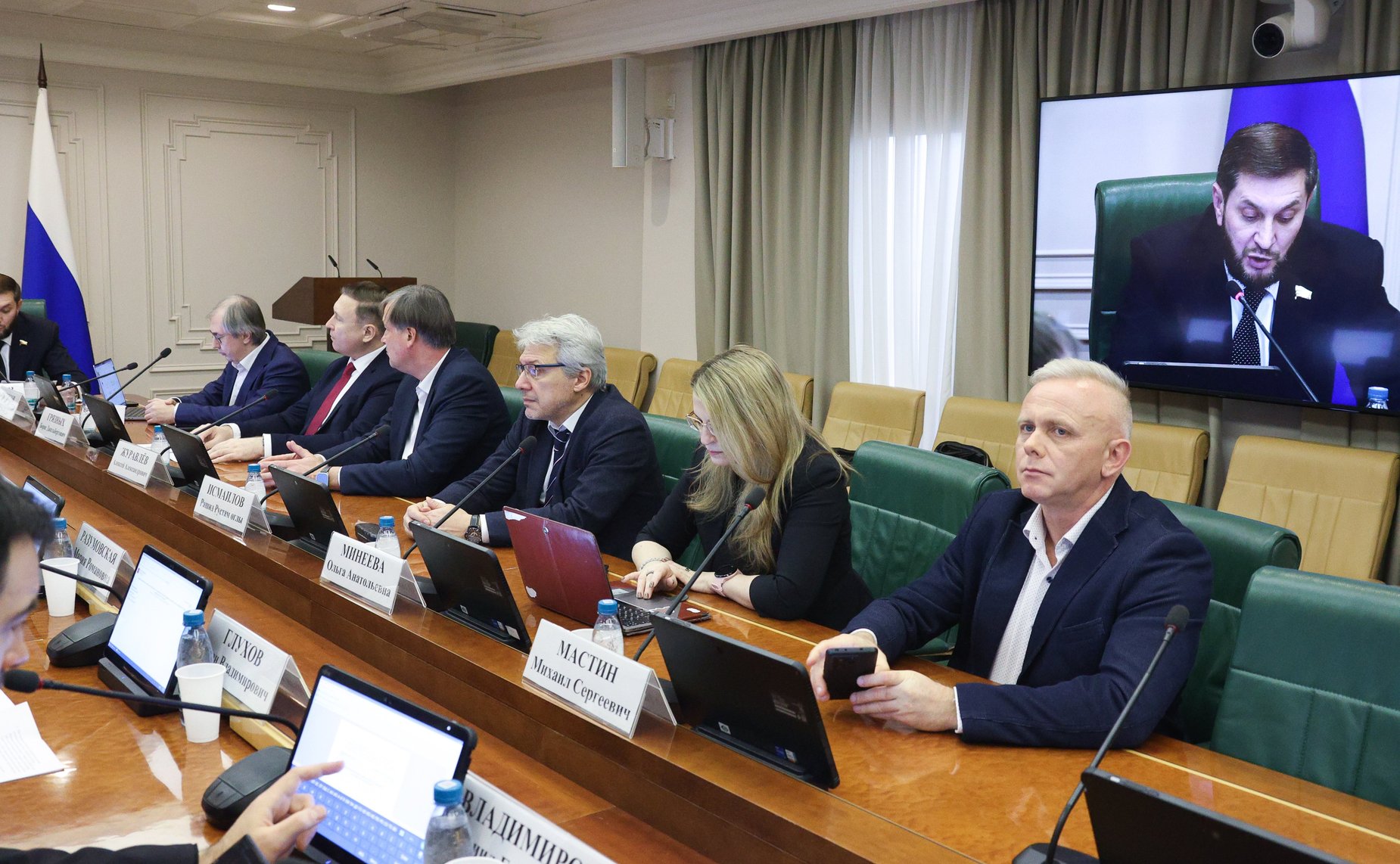 Круглый стол на тему «Развитие экосистемы отечественного программного обеспечения: стратегии поддержки стартапов и малых предприятий в сфере информационных технологий»