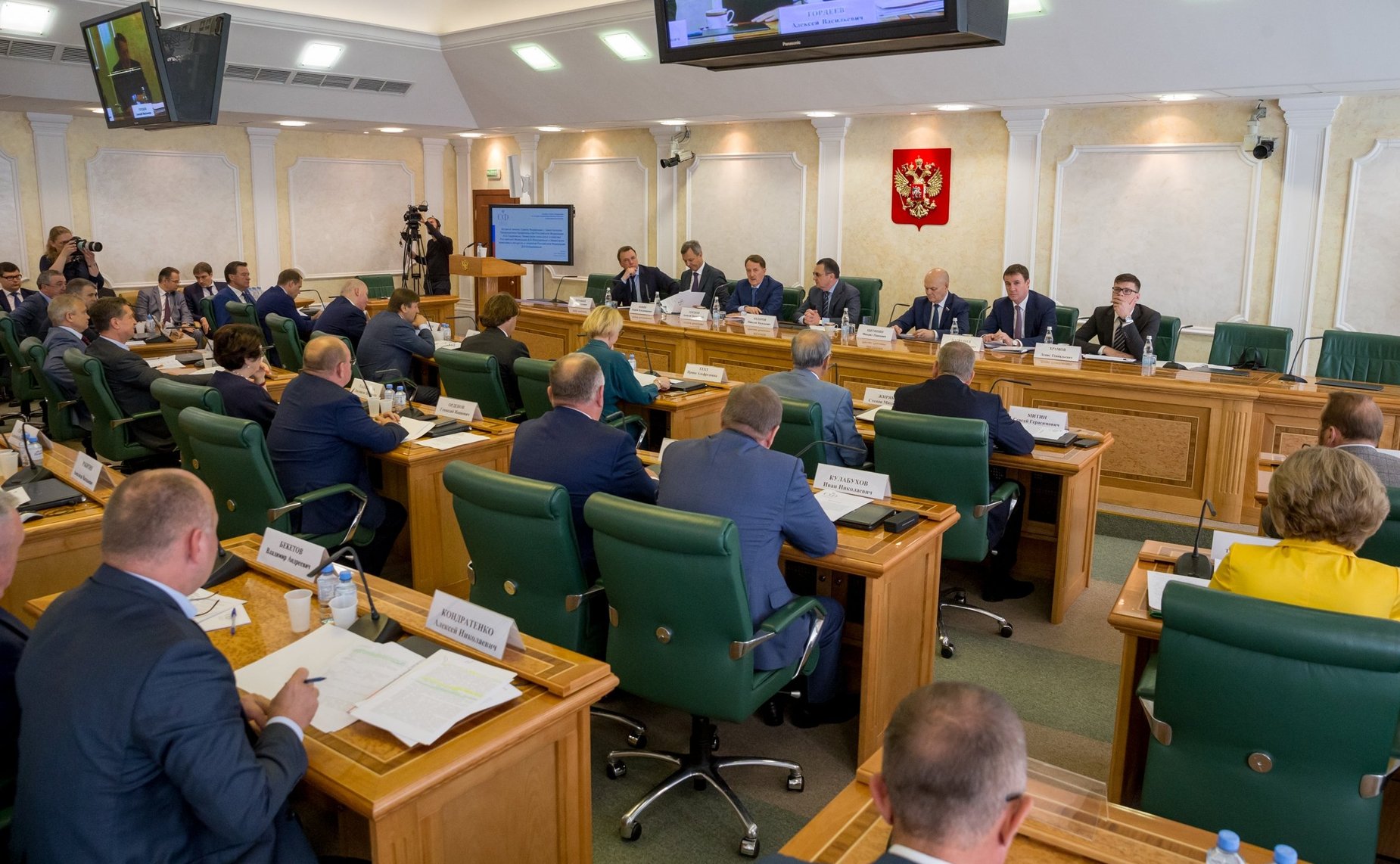 Встреча первого заместителя Председателя СФ Н. Федорова с заместителем Председателя Правительства РФ А. Гордеевым и Министром сельского хозяйства РФ Д. Патрушевым
