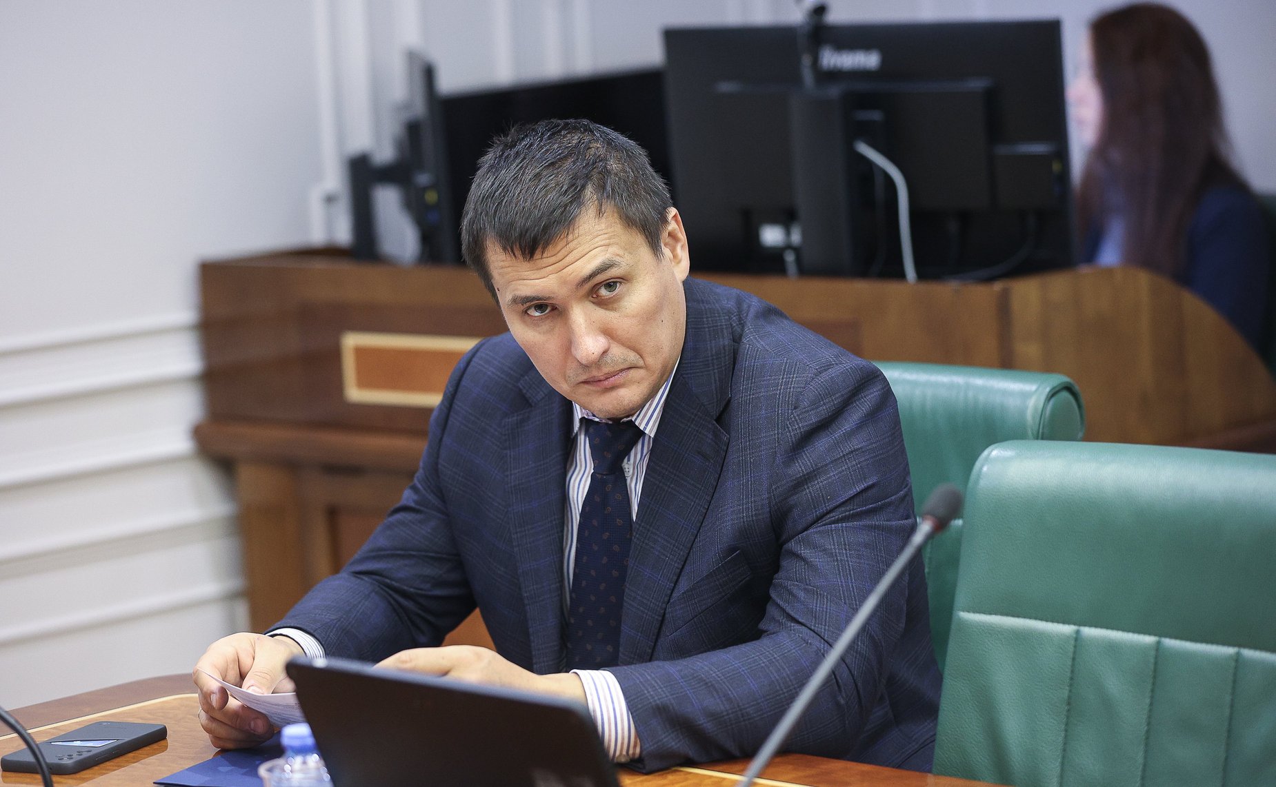 Круглый стол на тему «О мерах поддержки государственных корпораций и акционерных обществ с государственным участием»