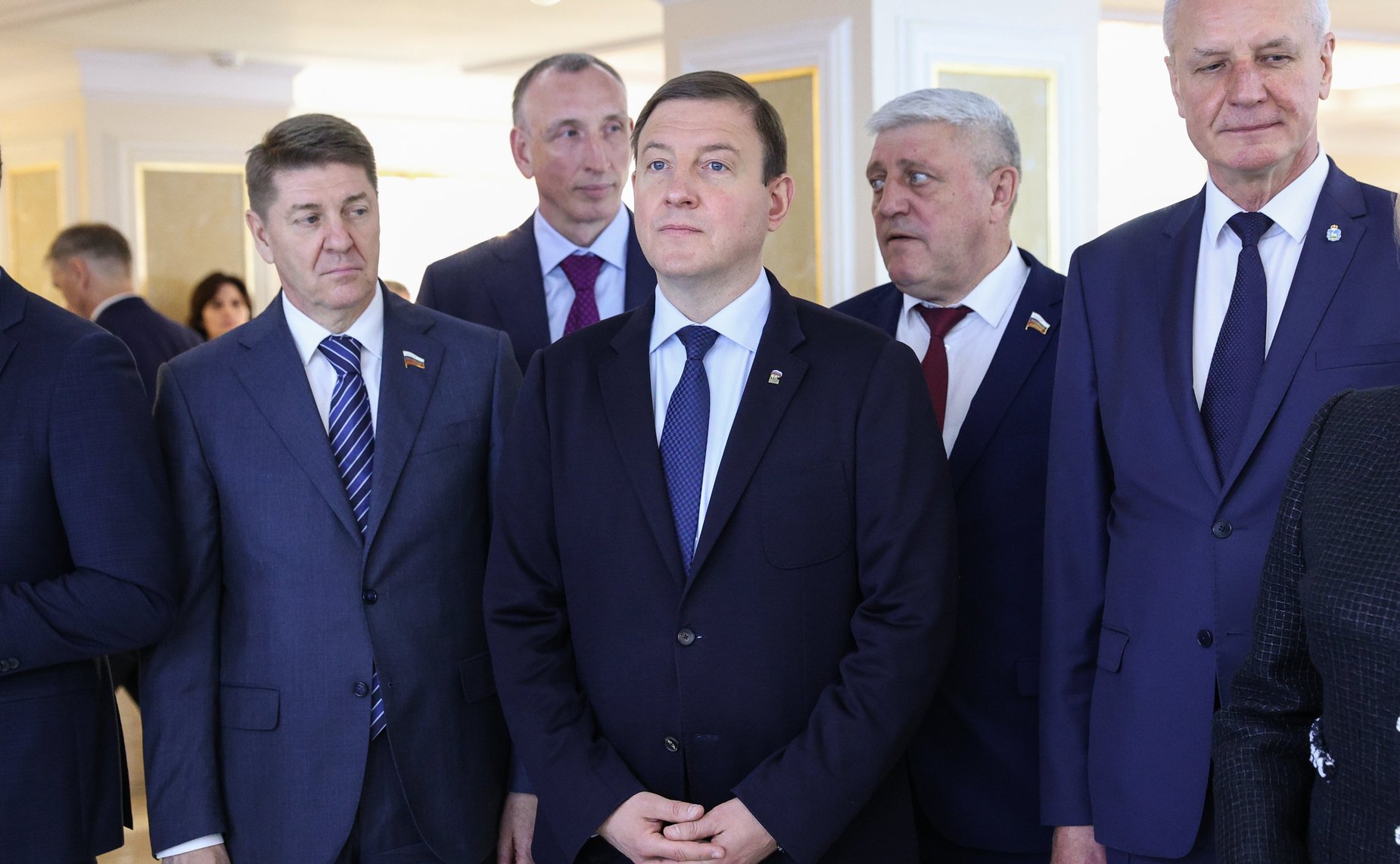 Валентина Матвиенко и Михаил Ведерников осмотрели выставку, посвященную истории и перспективным направлениям развития Псковской области