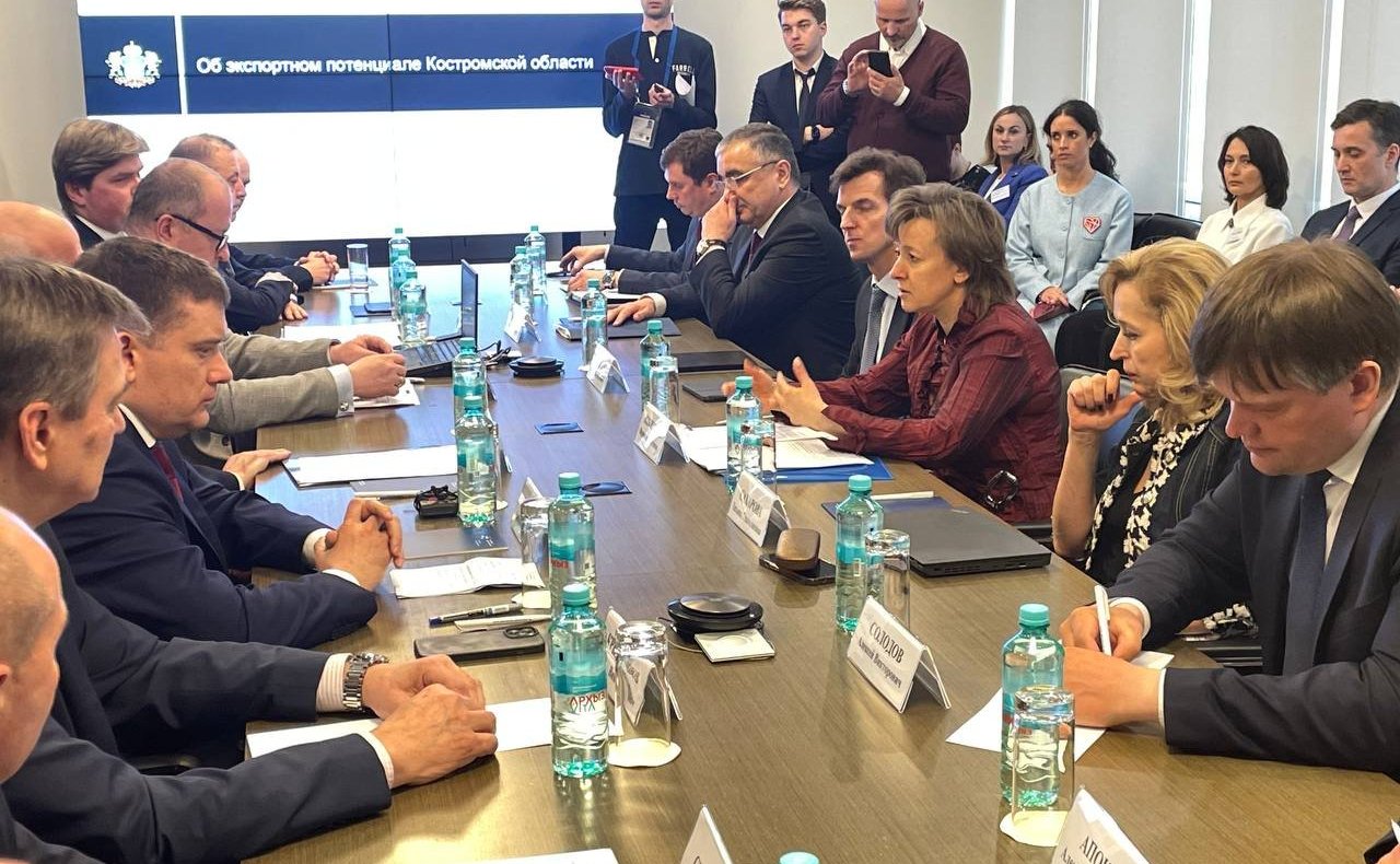Николай Журавлев в рамках совместного проекта Совета Федерации и Российского экспортного центра принял участие в Днях Костромской области в РЭЦ