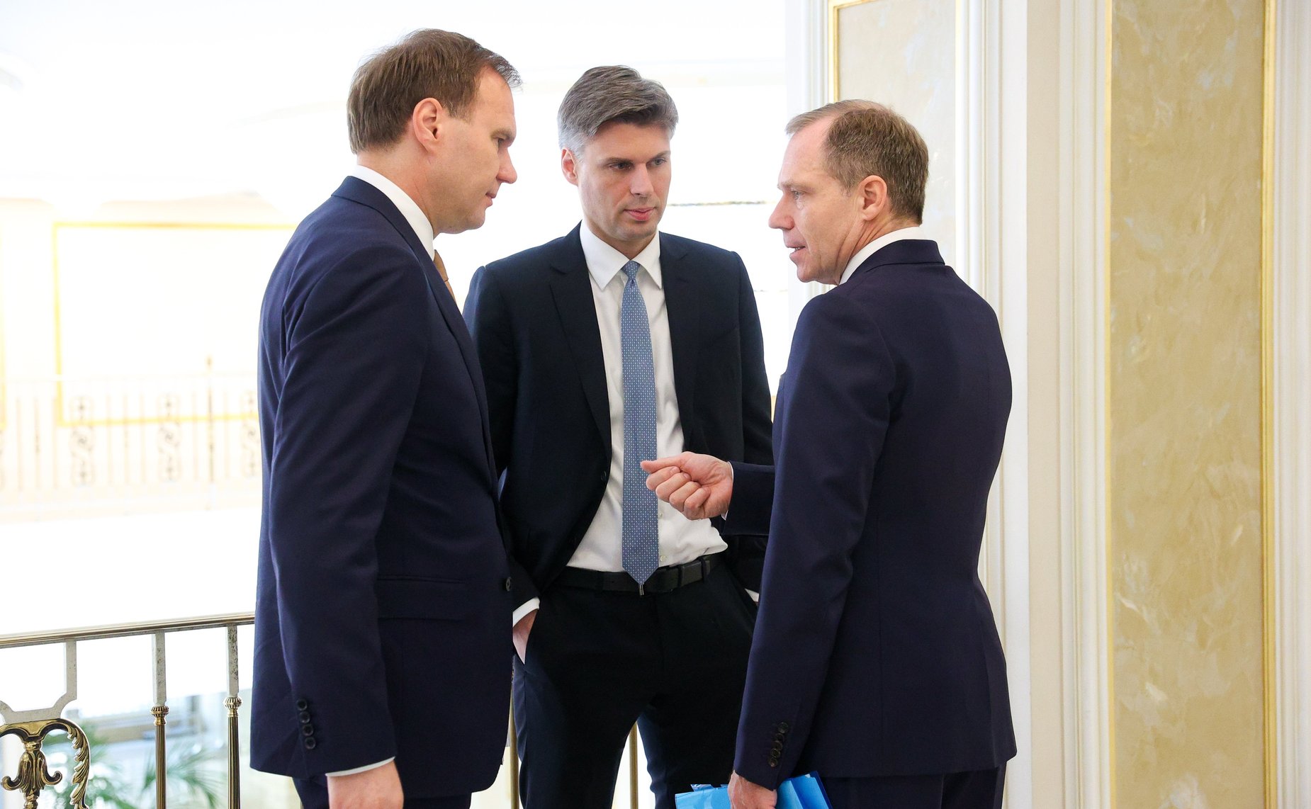 В Совете Федерации состоялось открытие выставки Госкорпорации «Роскосмос»