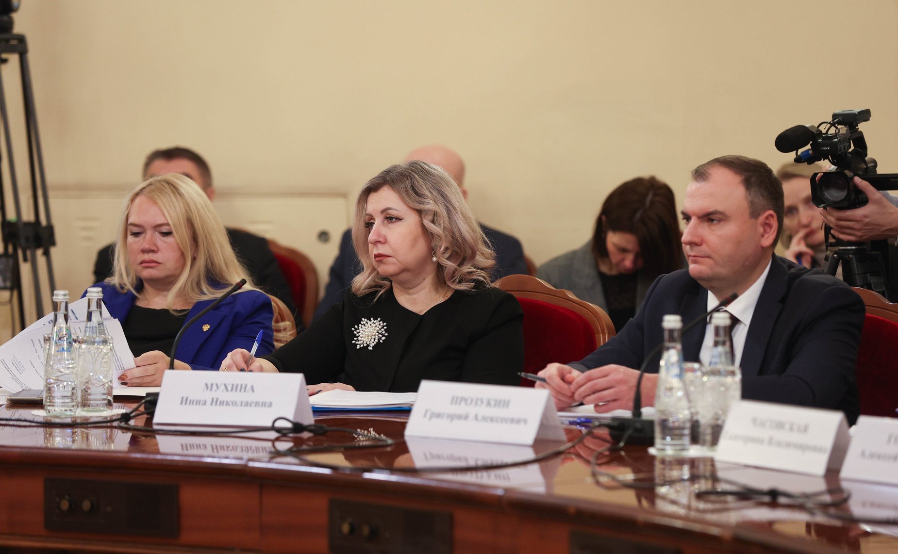 Заседание парламентской комиссии по расследованию преступных действий в отношении несовершеннолетних со стороны киевского режима