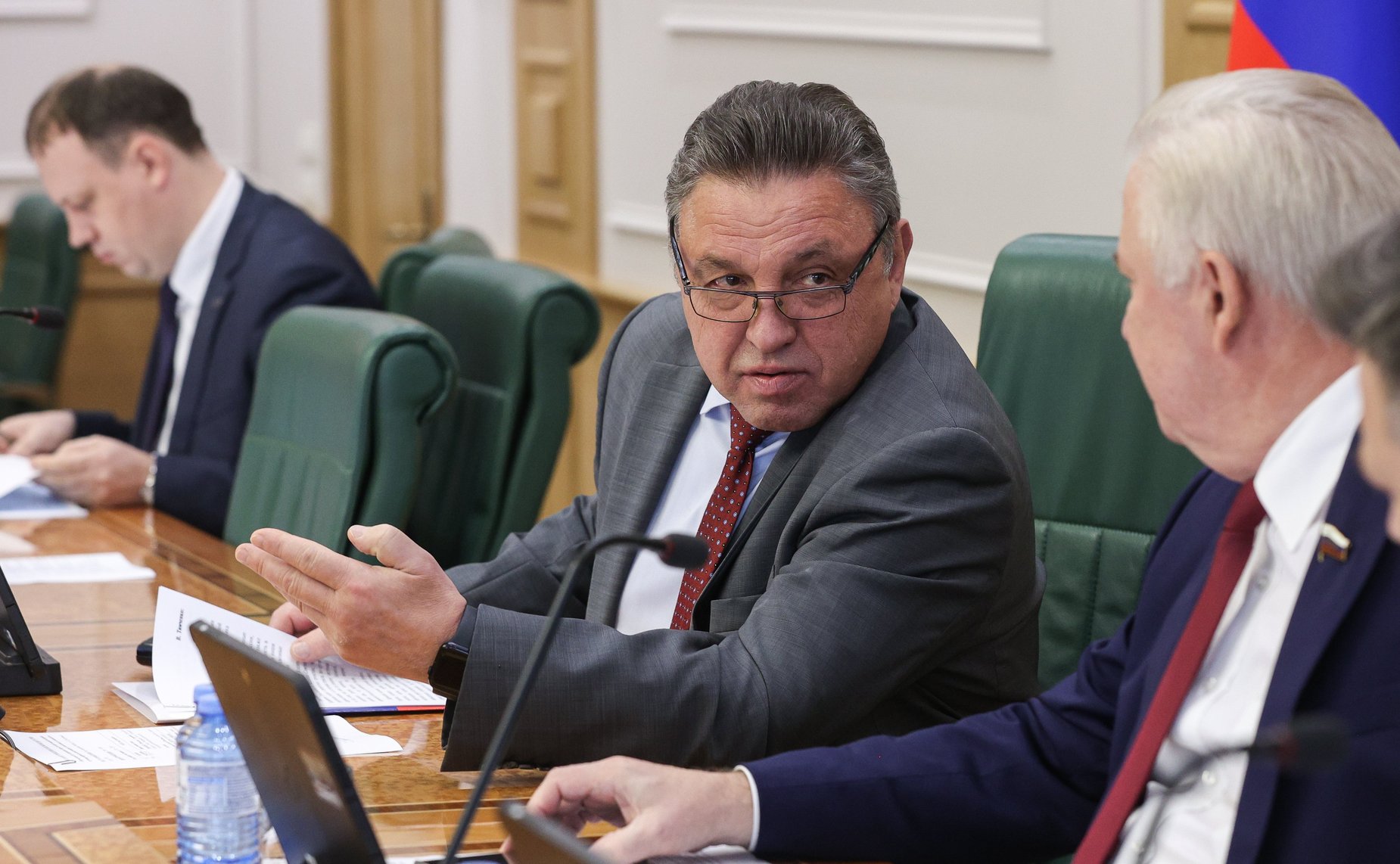 Круглый стол Комитета СФ по Регламенту и организации парламентской деятельности на тему «Цифровизация образования: вопросы нормативного регулирования и развития кадров»