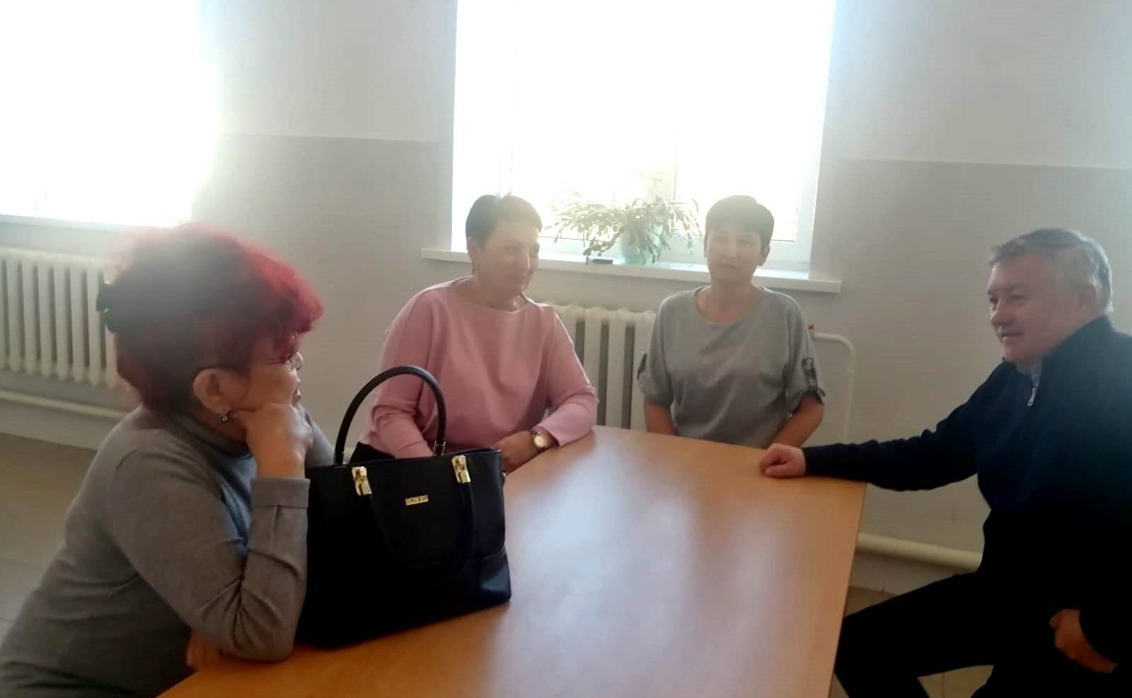 Сергей Михайлов в рамках региональной недели посетил объекты социальной инфраструктуры сел Кыринского района