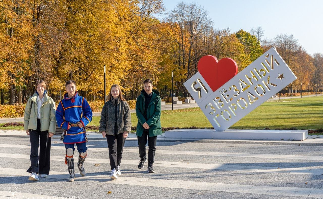 Денис Гусев провёл встречу c руководителем некоммерческой организации дополнительного образования «Друзья Заполярья»