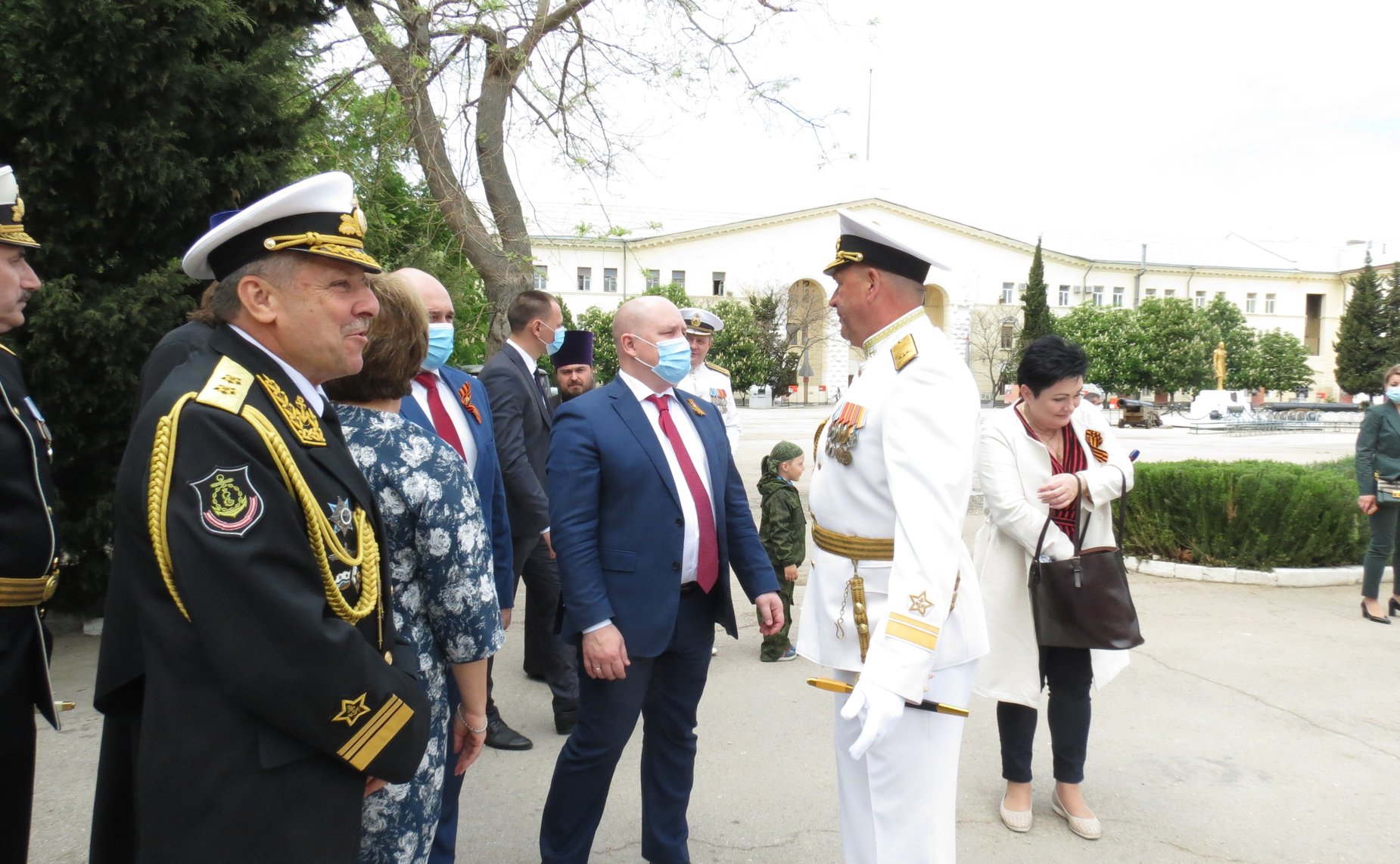 Сенаторы Е. Алтабаева и В. Куликов в Севастополе приняли участие в мероприятиях, посвященных 75-летию Великой Победы