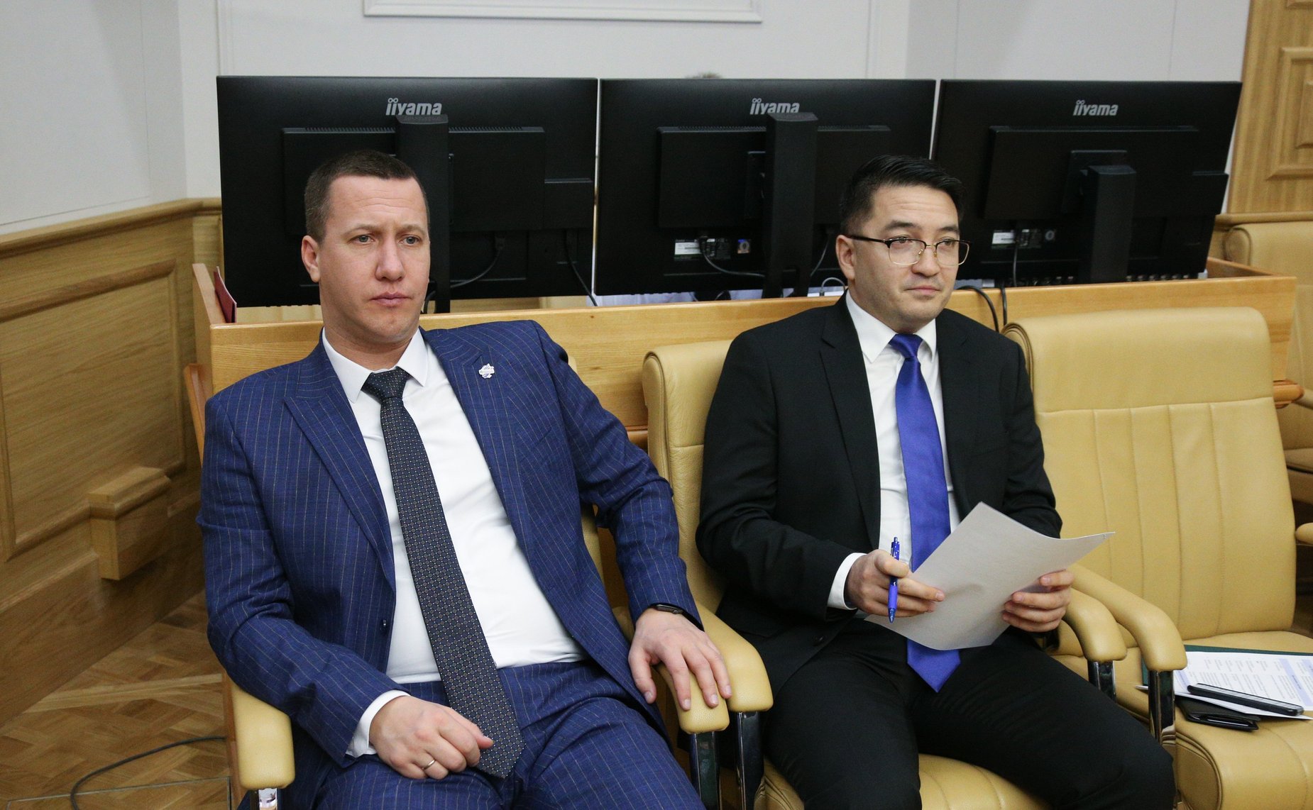 Первый заместитель председателя Комитета СФ по социальной политике Александр Варфоломеев провел встречу молодых парламентариев на тему «Время созидать. Молодежь как основа нового мира»