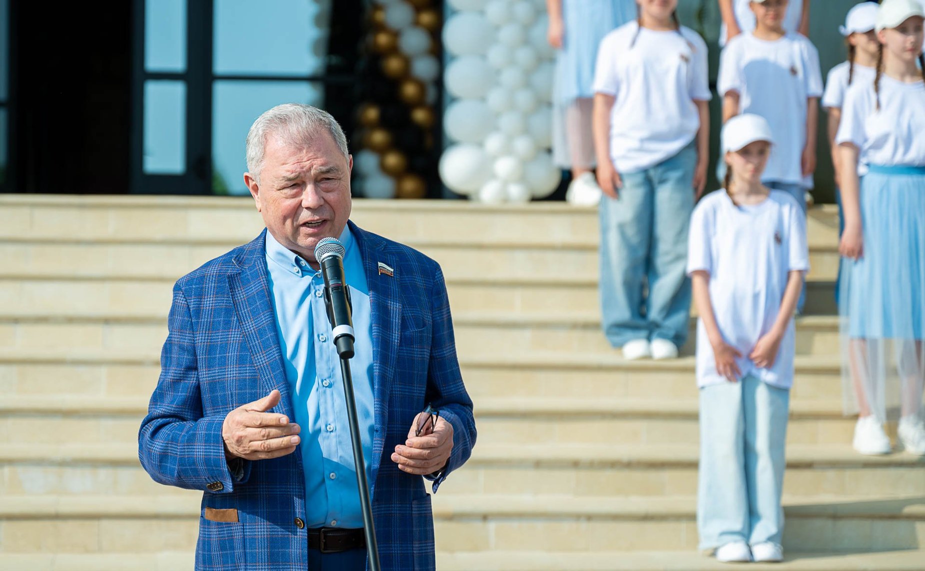 Анатолий Артамонов