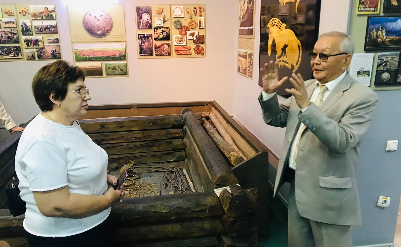 Комитет СФ по социальной политике провел в Республике Тыва выездное совещание с участием главы региона Владислава Ховалыга, представителей федеральных и региональных органов исполнительной власти