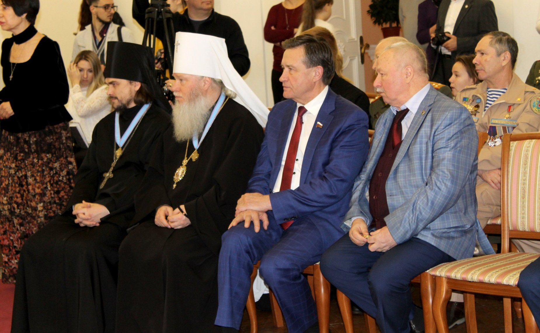 Сергей Рябухин посетил Международную российско-итальянская выставку художественного творчества среди детей и юношества «Встреча с Победой» в Ульяновске