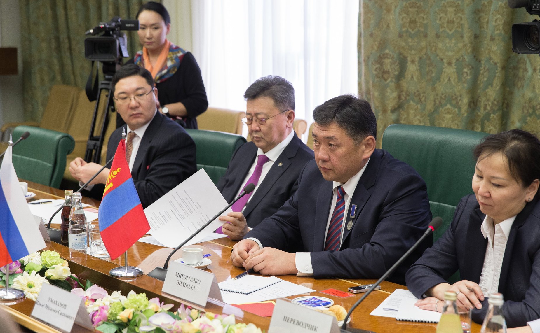 Встреча заместителя Председателя Совета Федерации Ильяса Умаханова с заместителем Председателя Великого Государственного Хурала Монголии Миеэгомбо Энхболдом